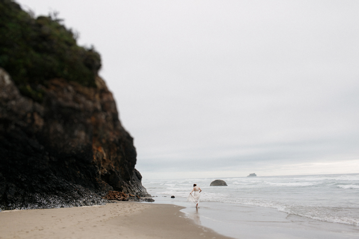 hug point elopement