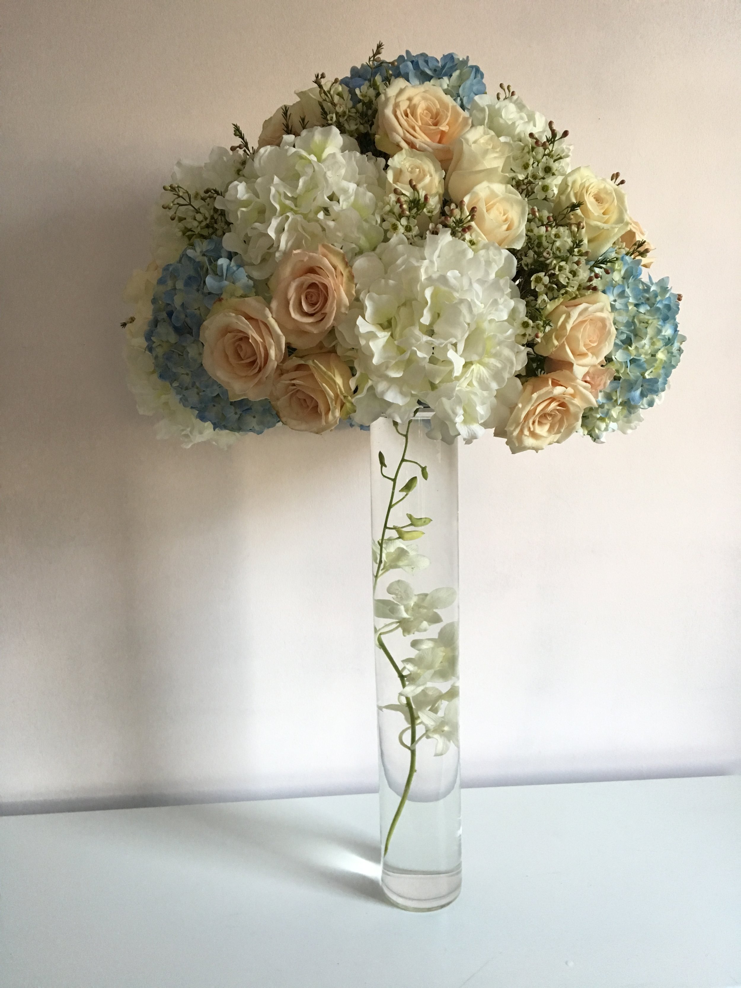 Evelisa Floral & Design: blue, blush & white