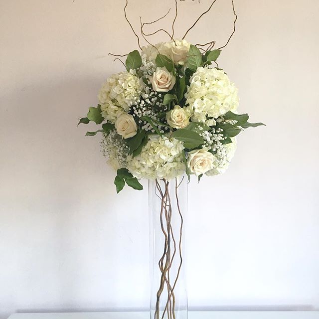 Evelisa Floral & Design: Tall centerpiece