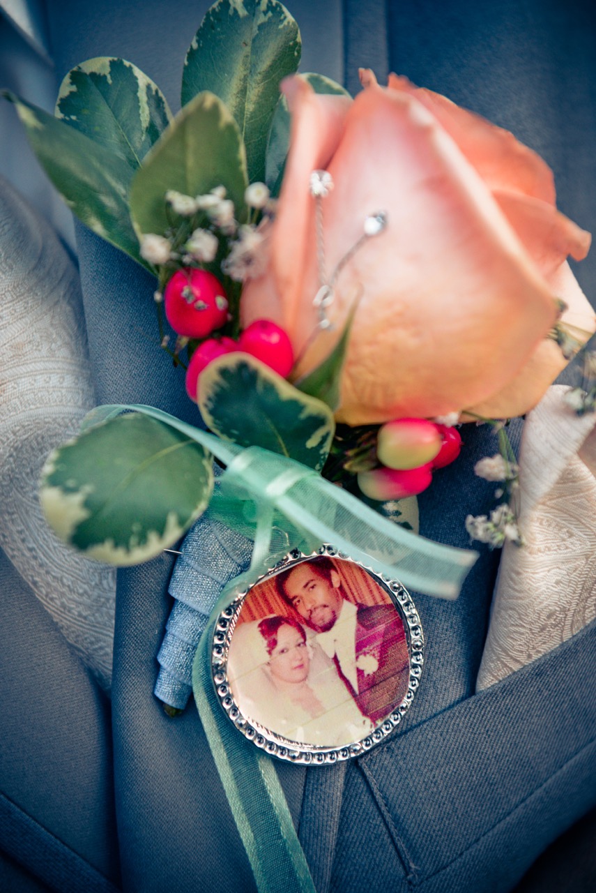 Evelisa Floral & Design: Grooms Boutonniere