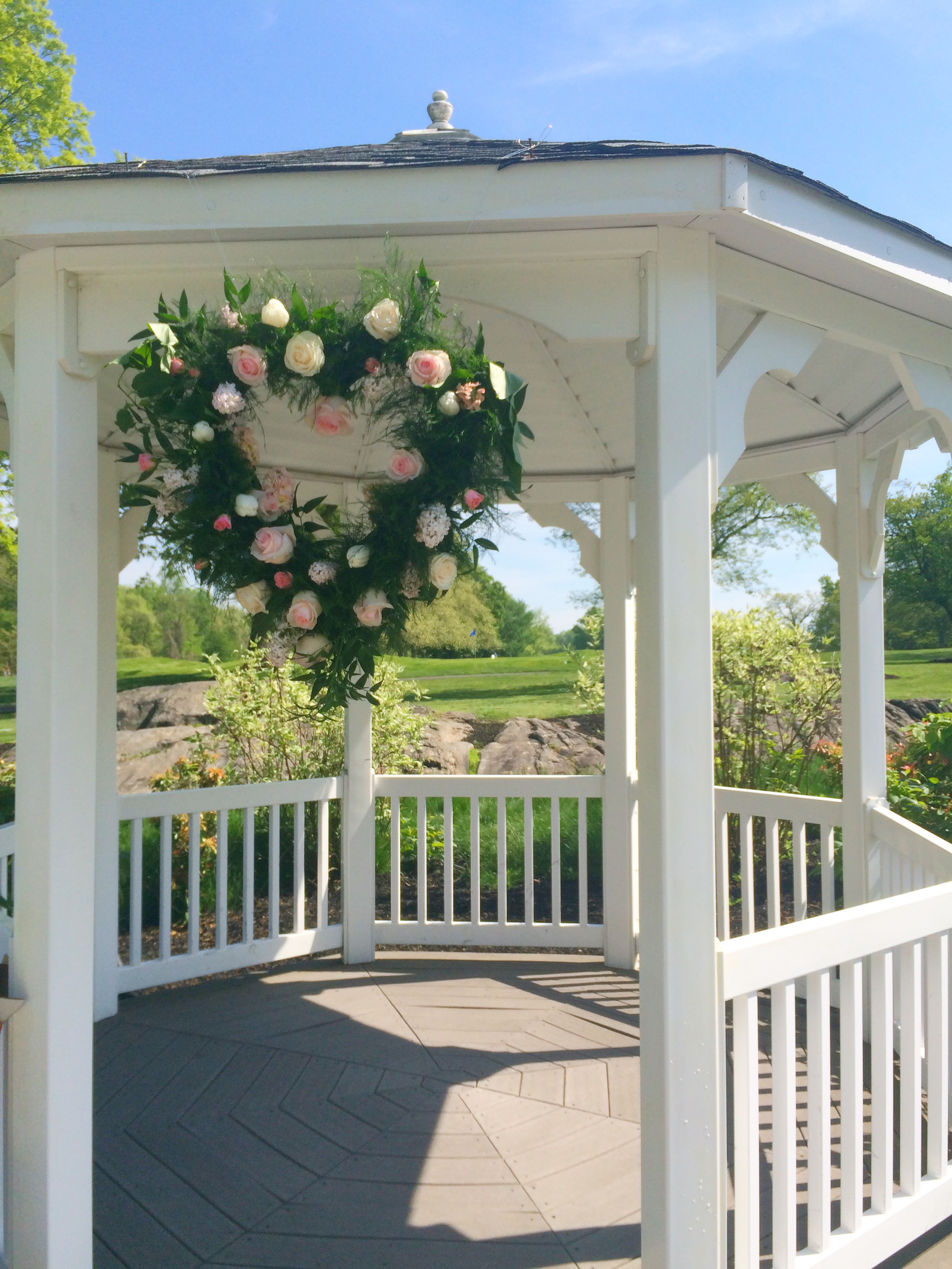 Evelisa Floral & Design: Gazebo flowers