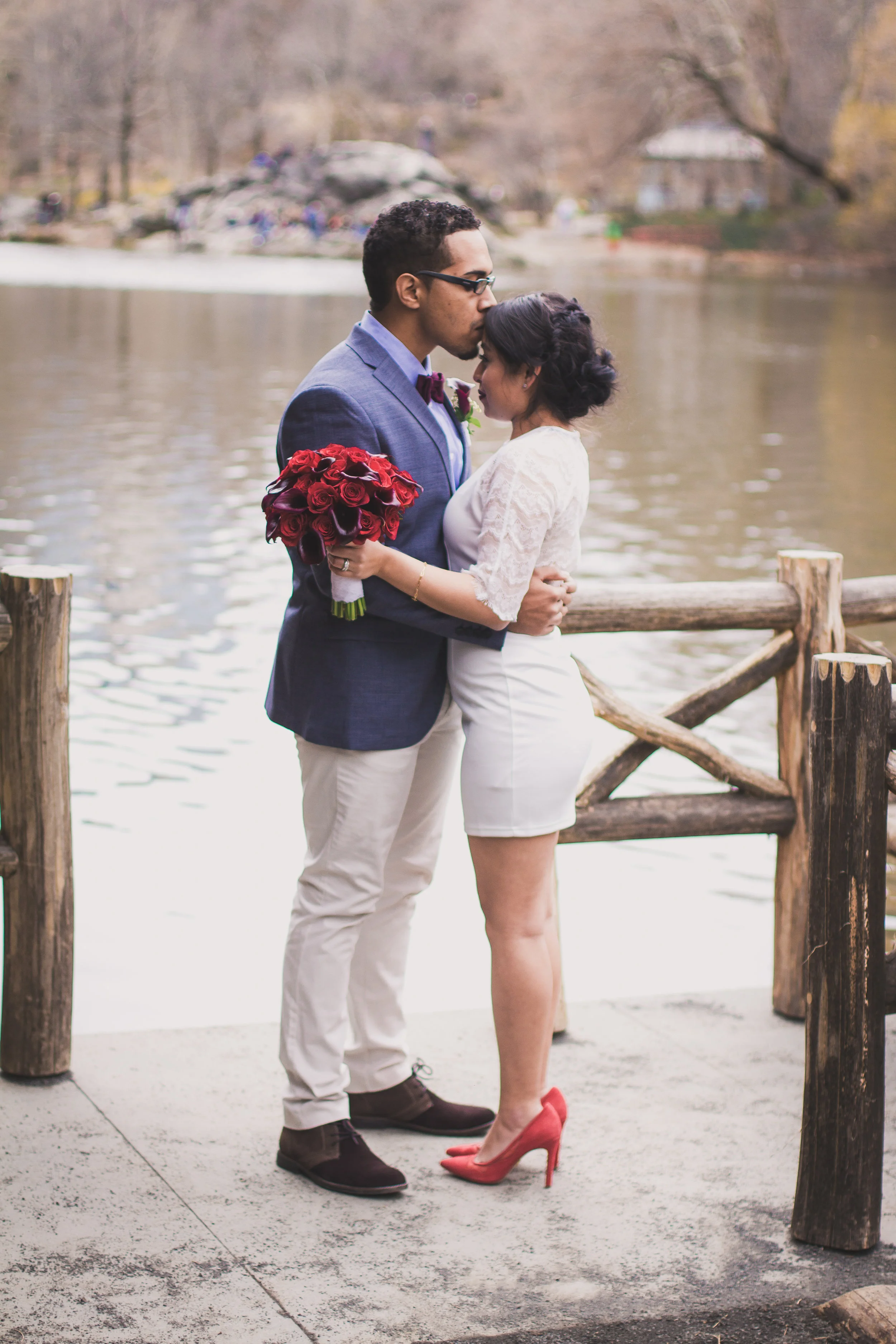 Photography: Dream Pictures NY, Florals: Evelisa Floral & Design, Location: Central Park NYC