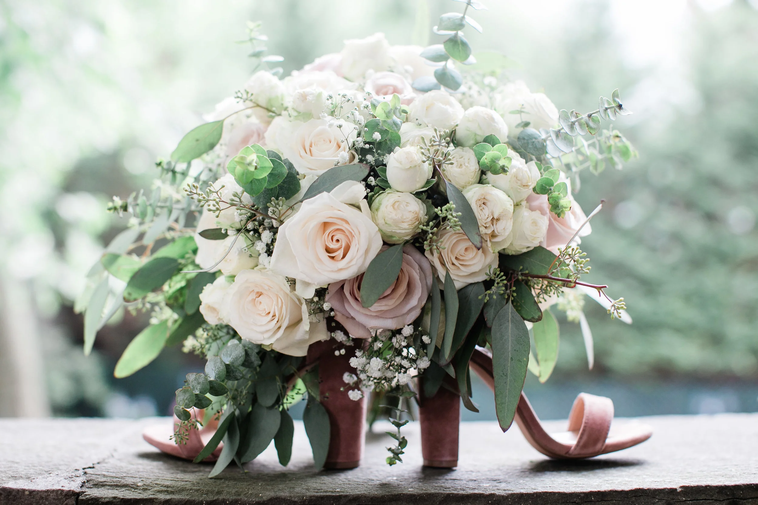 Photographed by: Fabiene Photography , Handtied Bouquet created by Evelisa Floral & Design