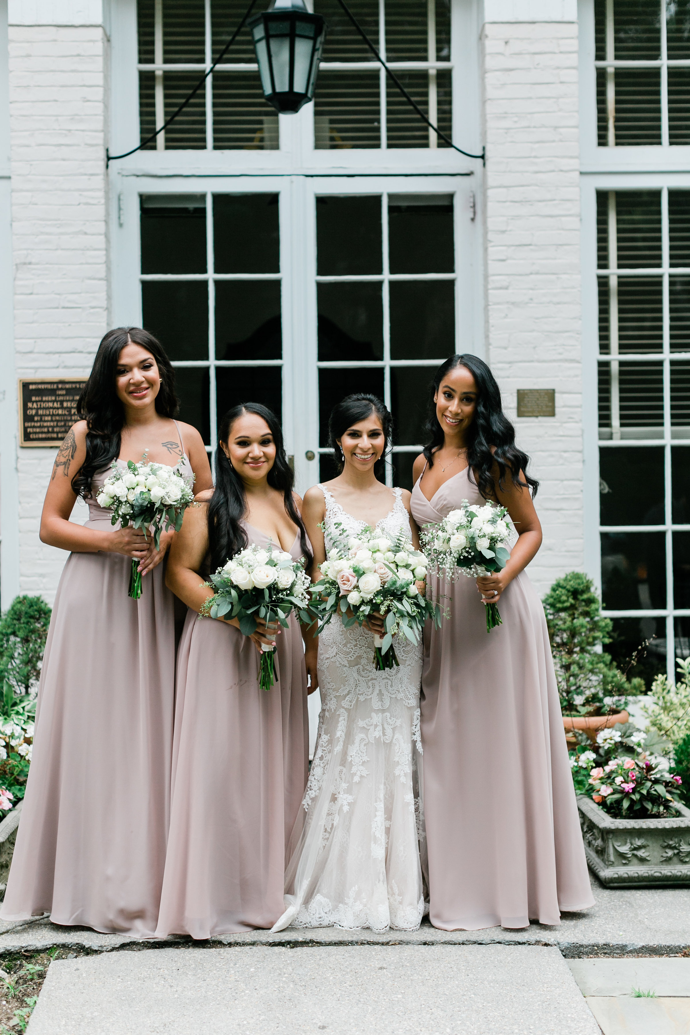 Evelisa Floral and Design_Bridesmaids with their Bride_Bronxville Women's Center