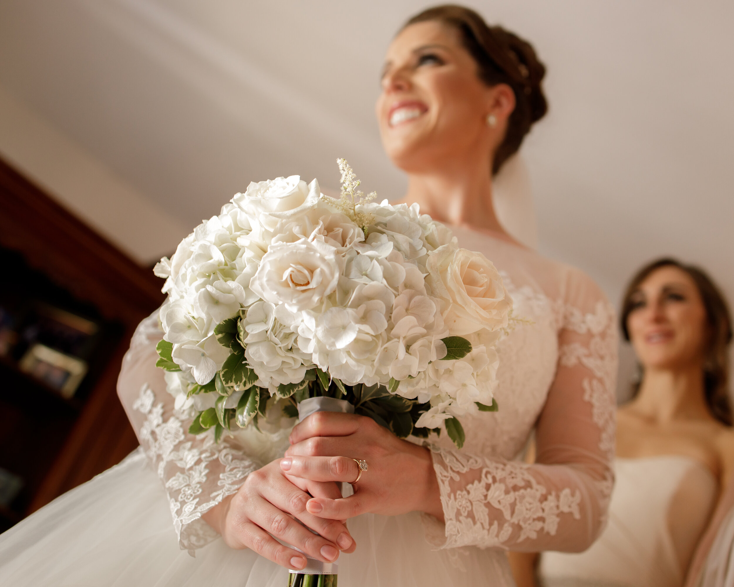 Evelisa Floral &amp; Design_Bride's Bouquet_Vittoria'z on the Lake