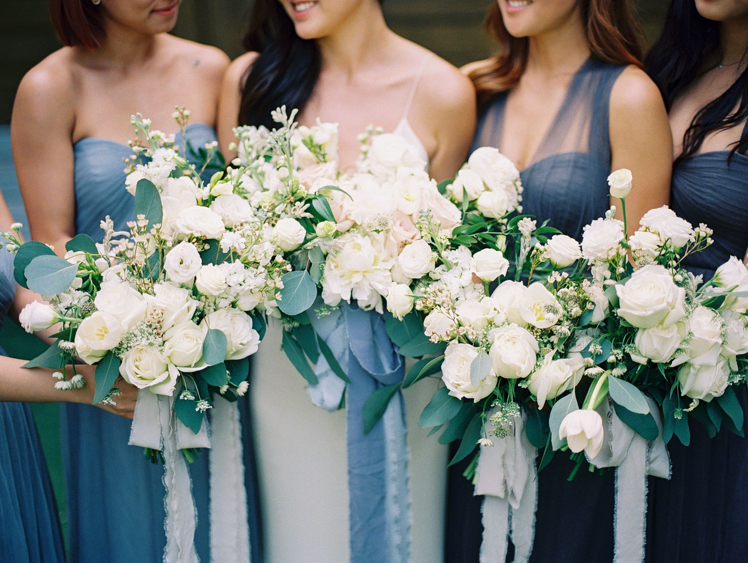 bride and bridesmaids bouquet