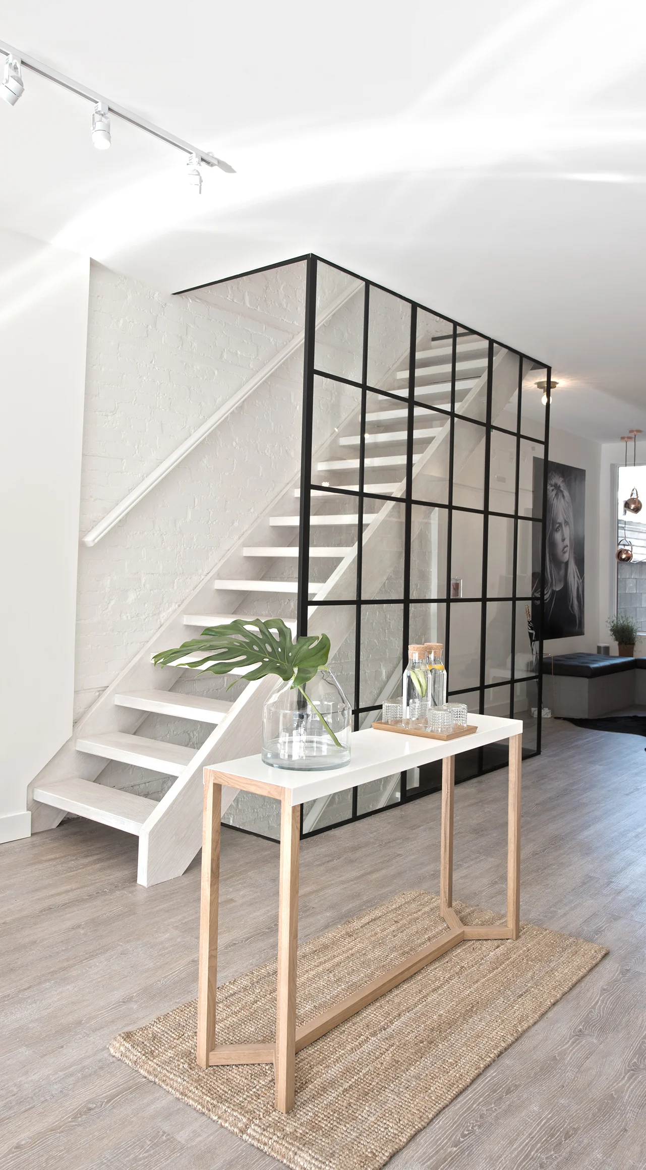 Stairs2.jpg