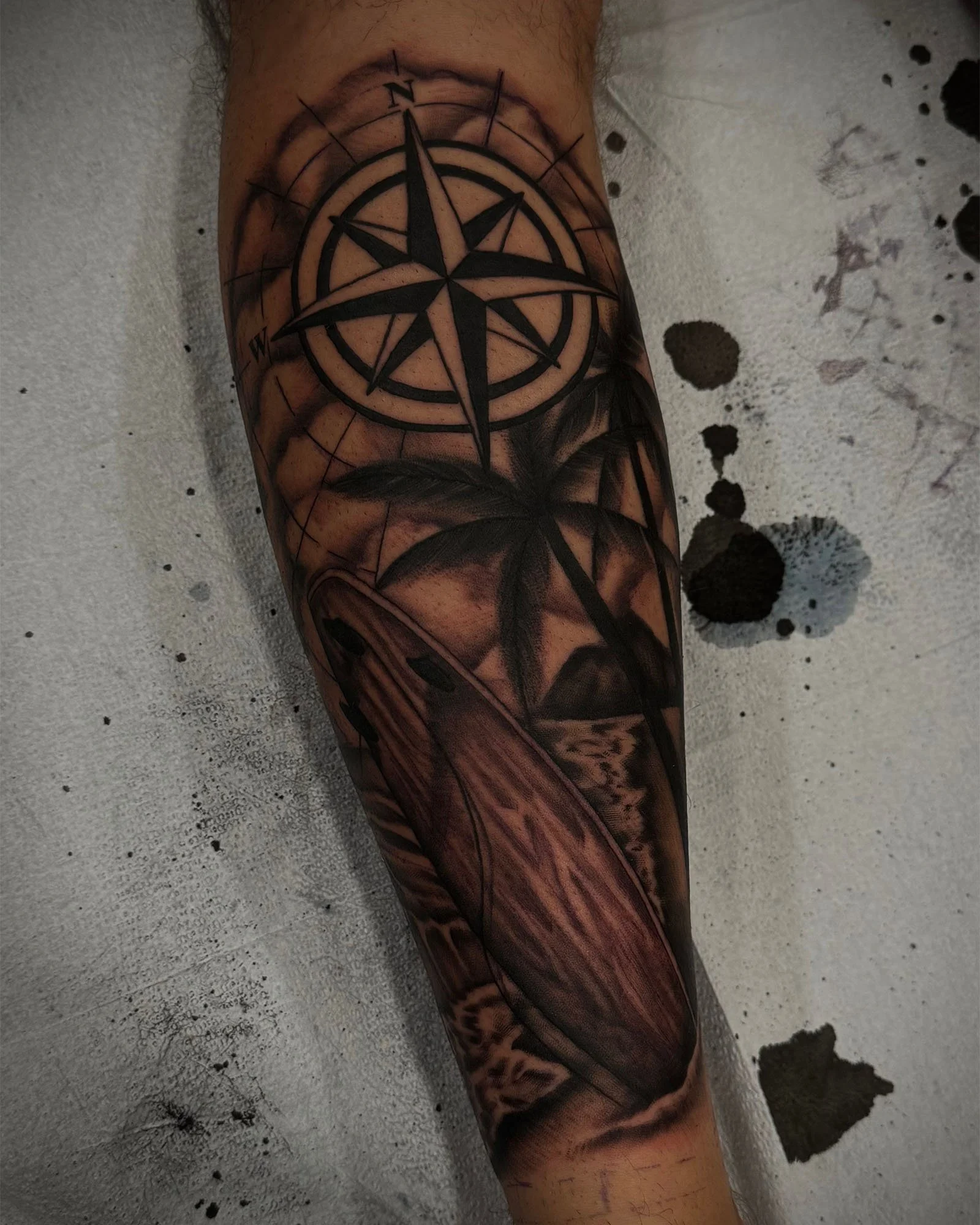 josey-yonge-black-grey-illustrative-beach-tattoo-daphne-alabama.jpg