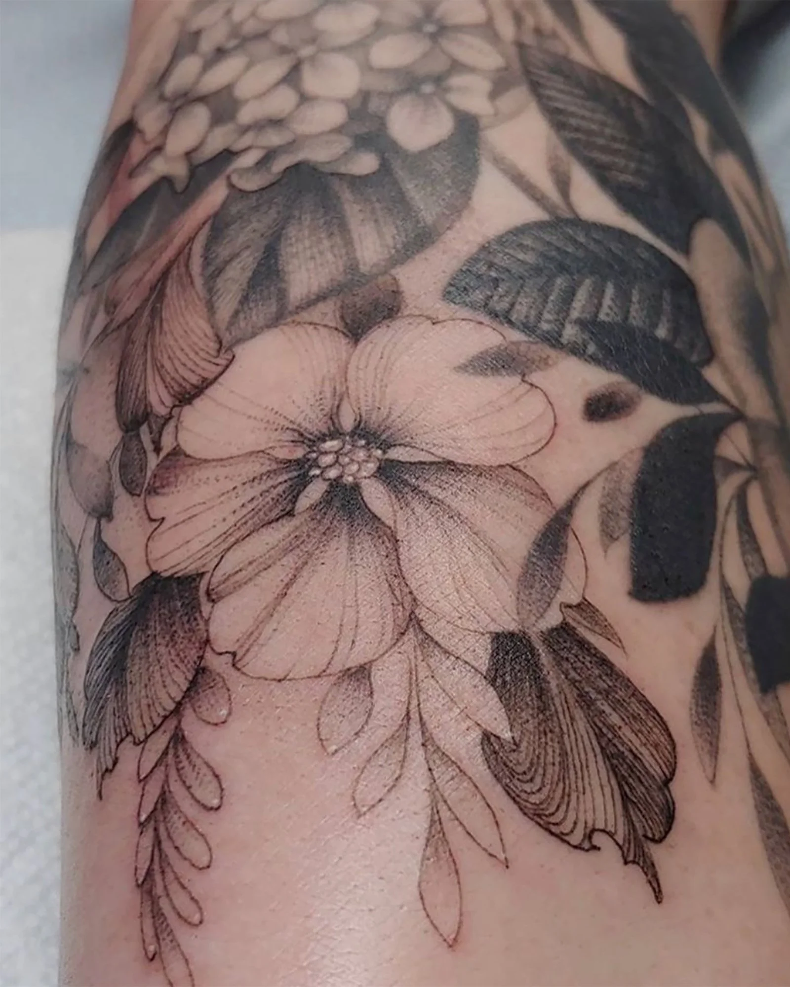 peter-anderson-fine-line-black-grey-flower-tattoo-daphne-alabama.jpg