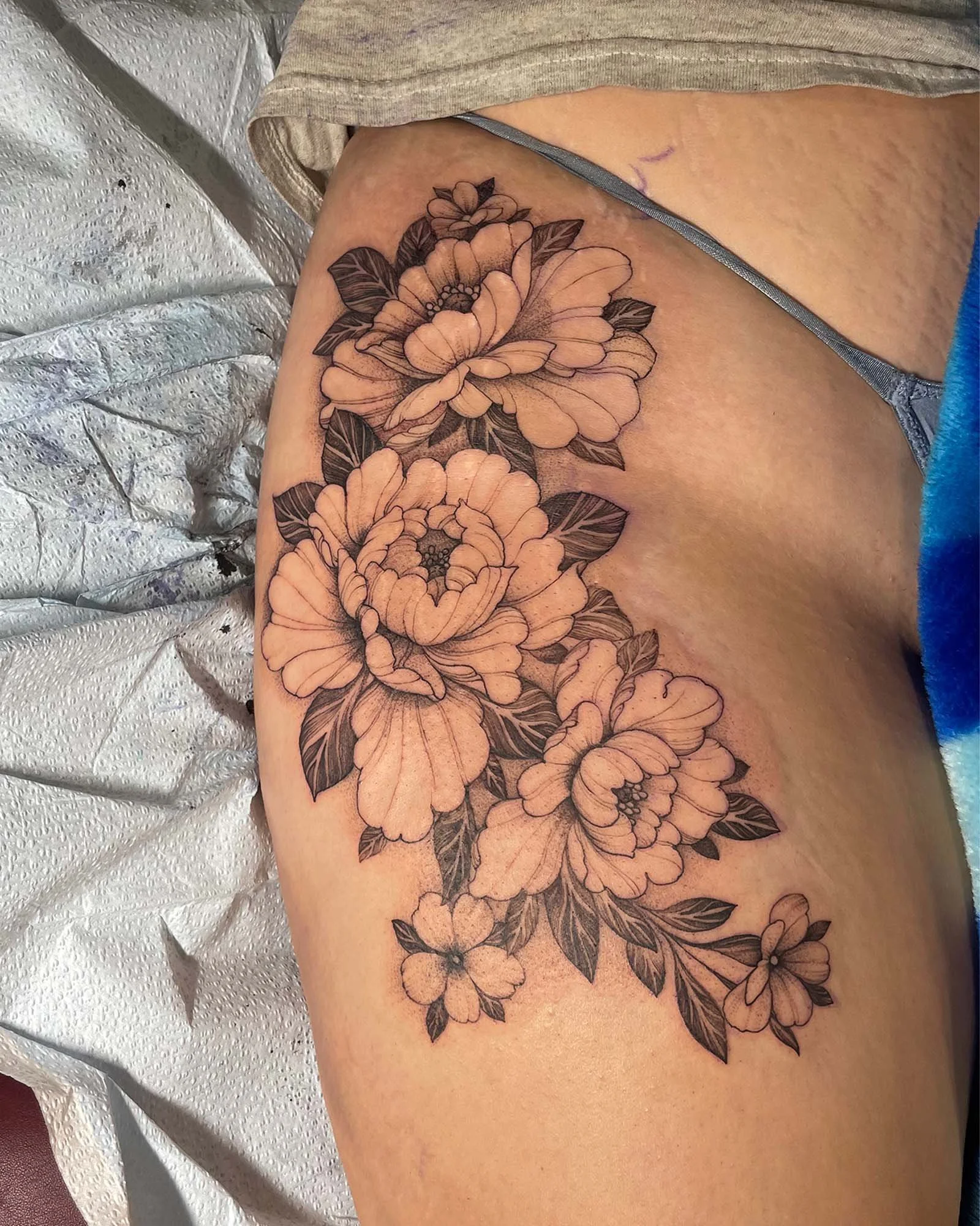peter-anderson-black-grey-floral-tattoo-daphne-alabama.jpg