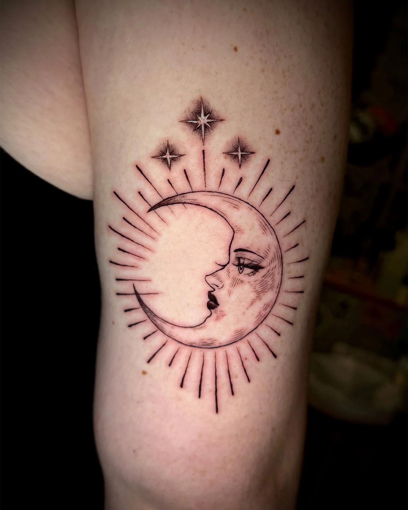  aj-rockwell-illustrative-fine-line-black-grey-sun-moon-tattoo-daphne-alabama.jpg