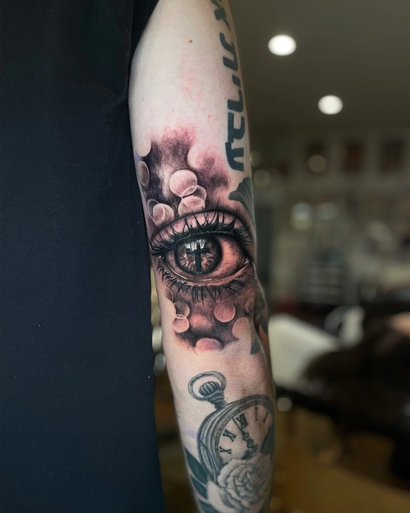 zach-long-black-grey-realistic-eyeball-tattoo-daphne-alabama.jpg