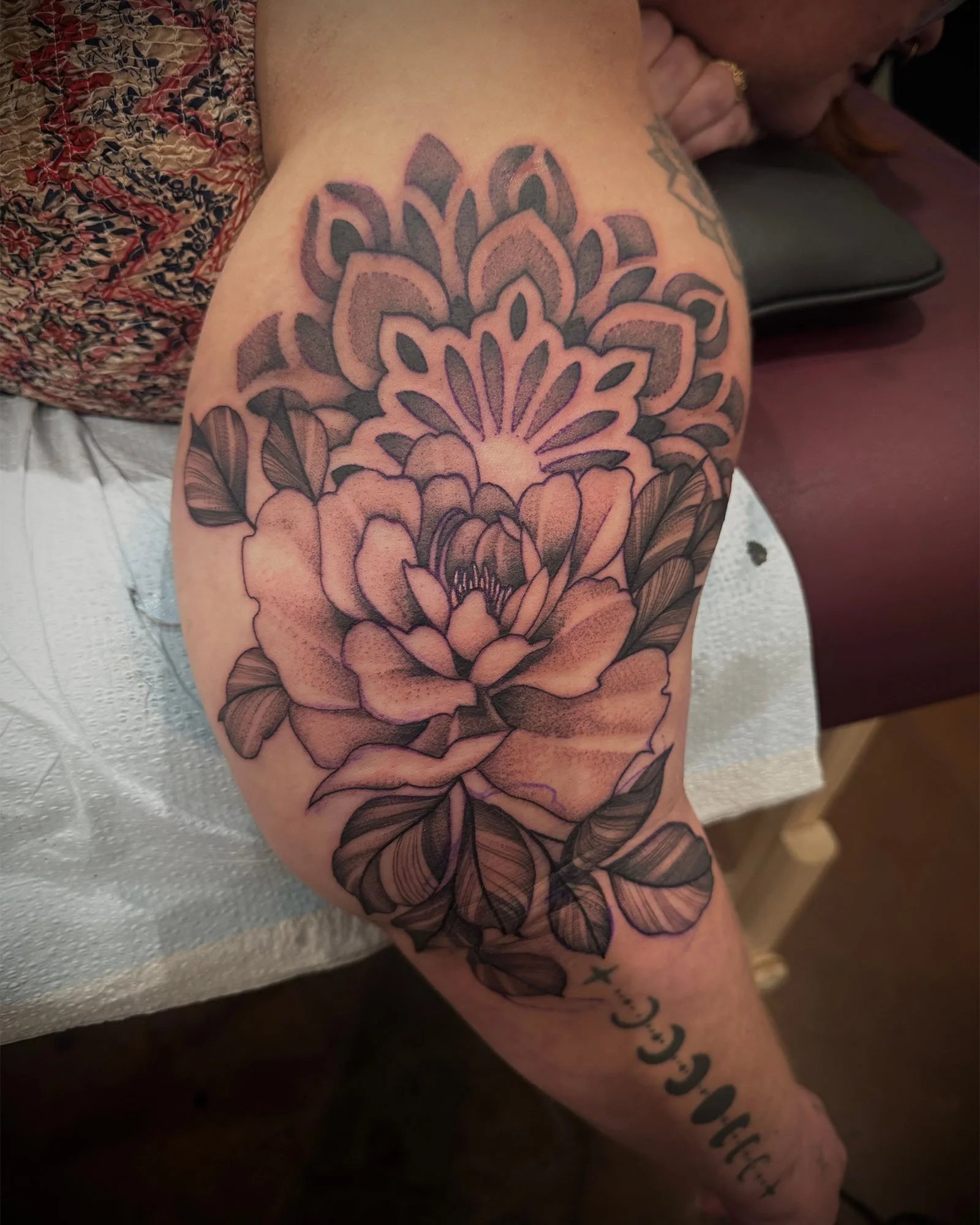 josey-yonge-large-scale-black-grey-geometric-tattoo-daphne-alabama.jpg