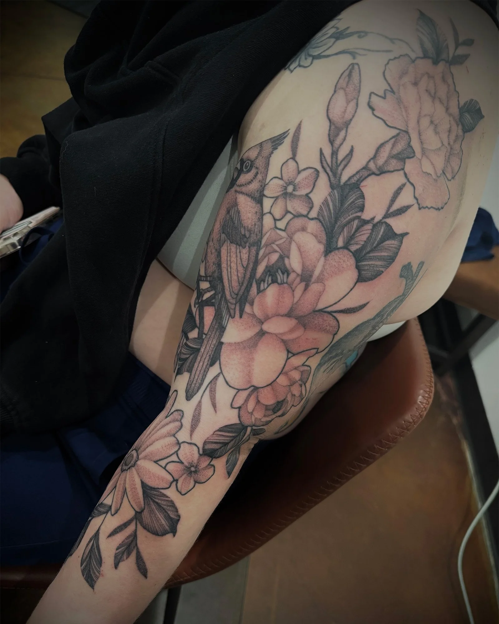 josey-yonge-large-scale-black-grey-floral-sleeve-tattoo-daphne-alabama.jpg