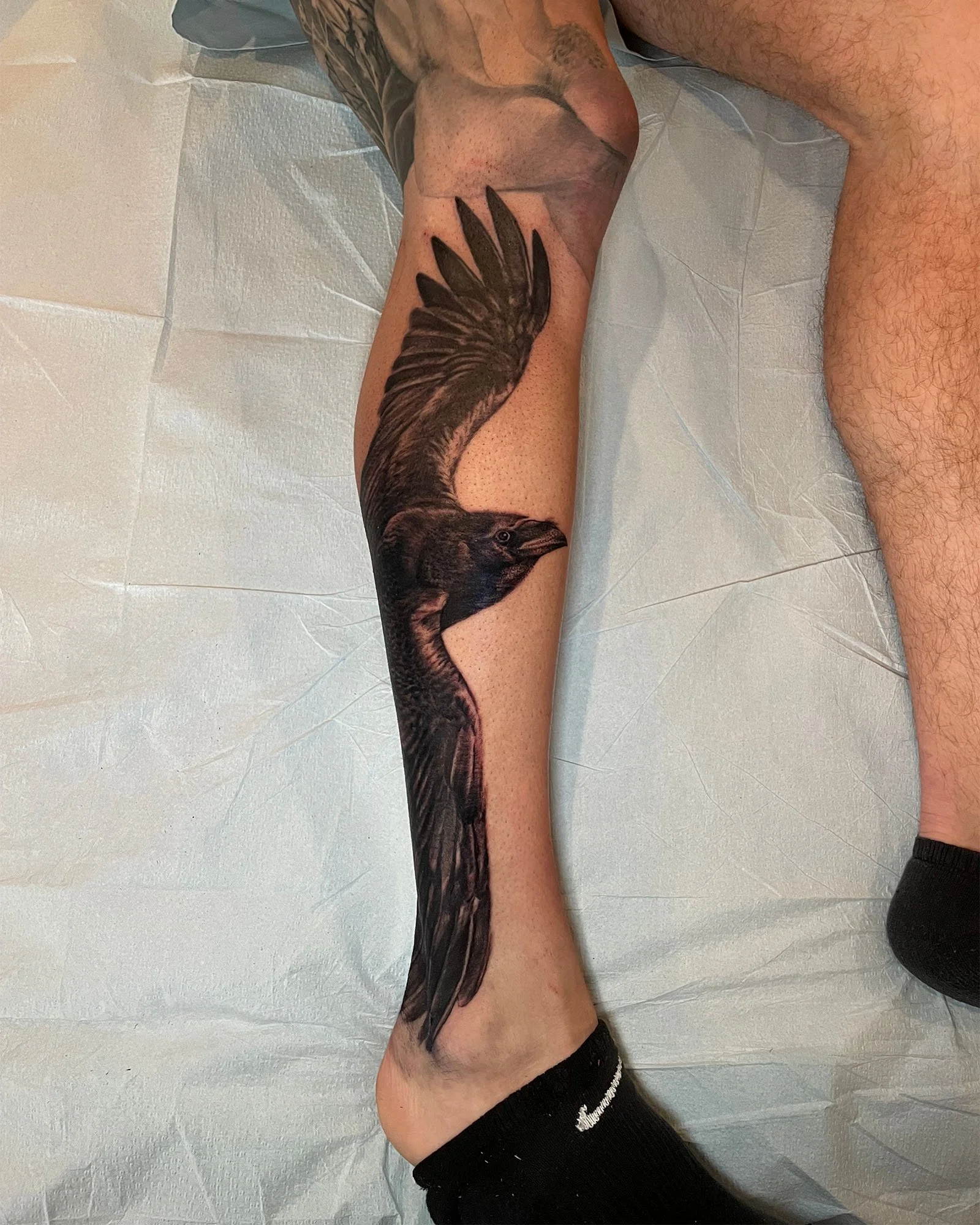 zach-long-black-grey-realistic-bird-tattoo-daphne-alabama.jpg