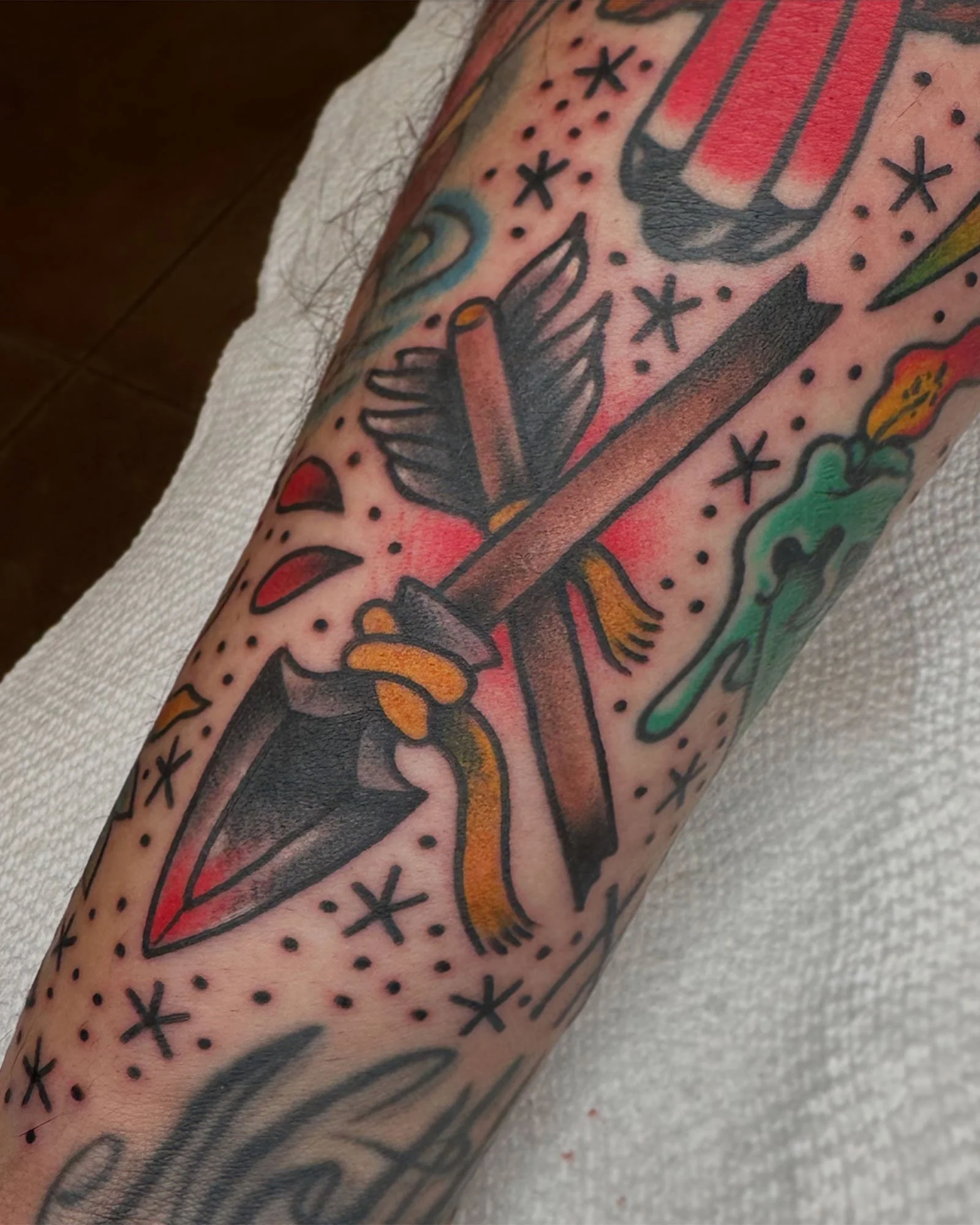 pat-duval-american-traditional-arrow-tattoo-daphne-alabama.jpg
