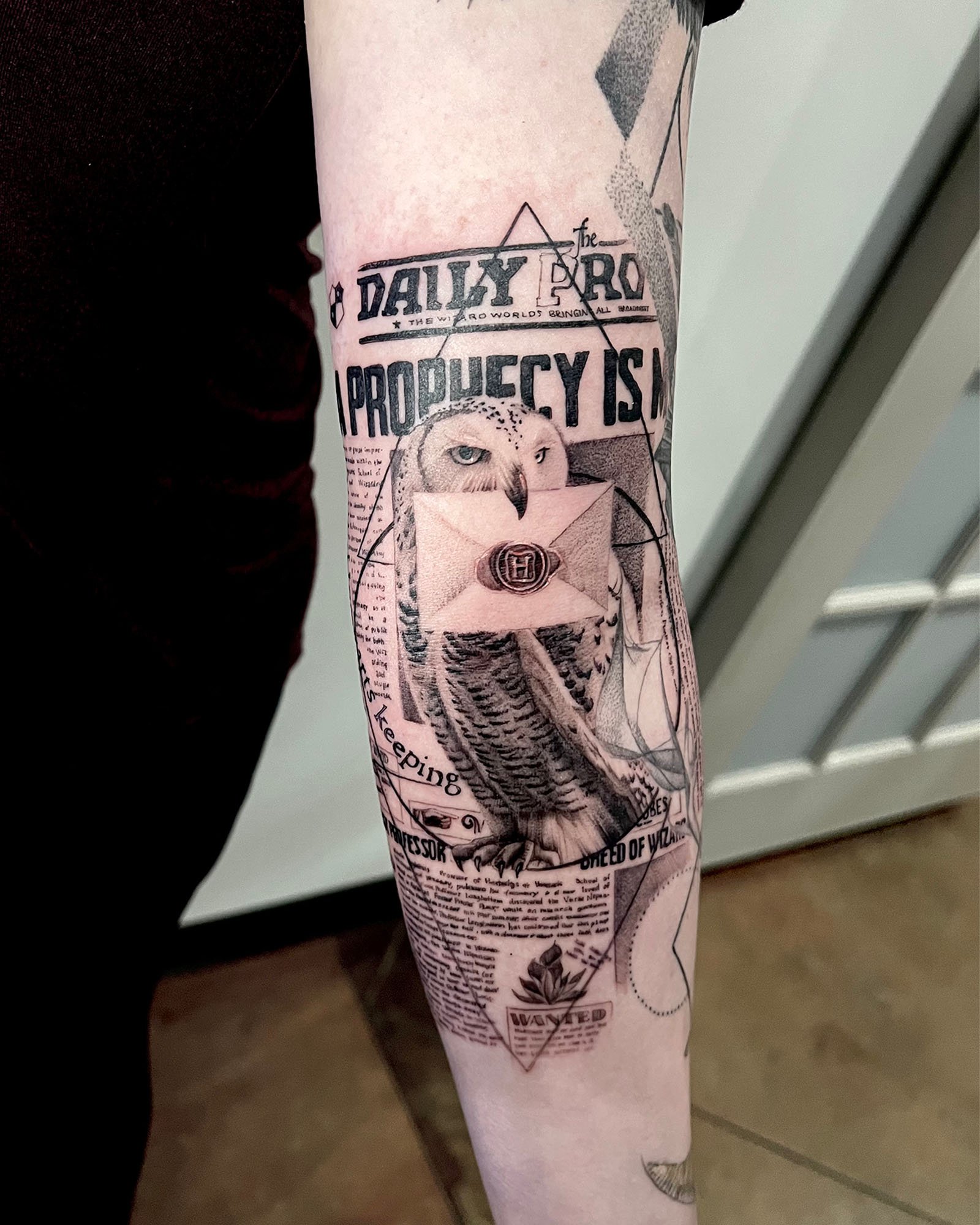 maddie-stanaland-black-grey-harry-potter-owl-tattoo-daphne-alabama.jpg