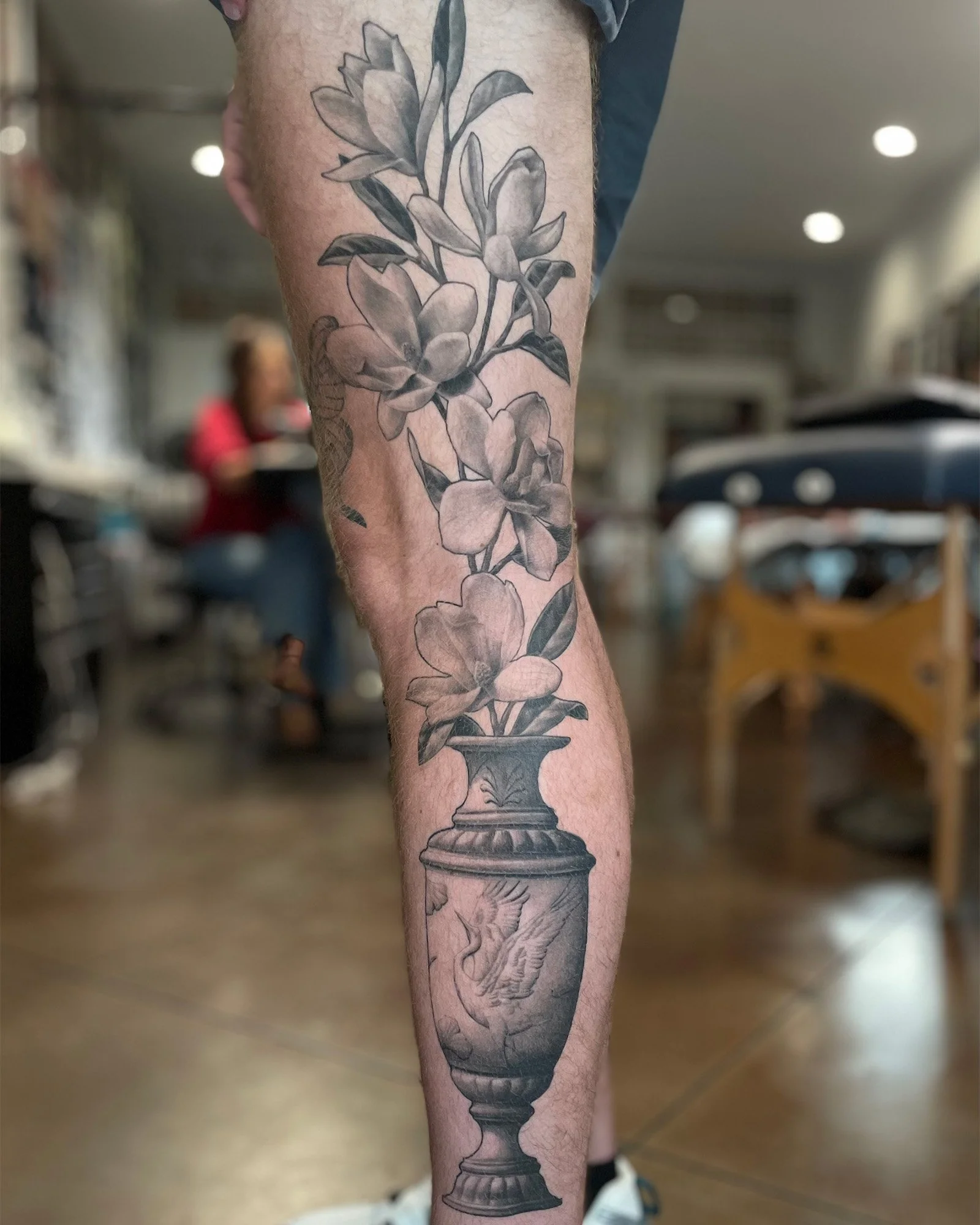 zach-long-black-grey-large-scale-floral-tattoo-daphne-alabama.jpg