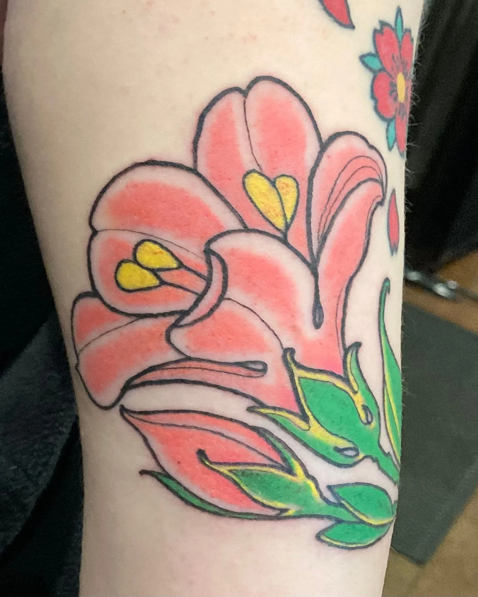 rob-green-traditional-flower-tattoo-daphne-alabama.jpg