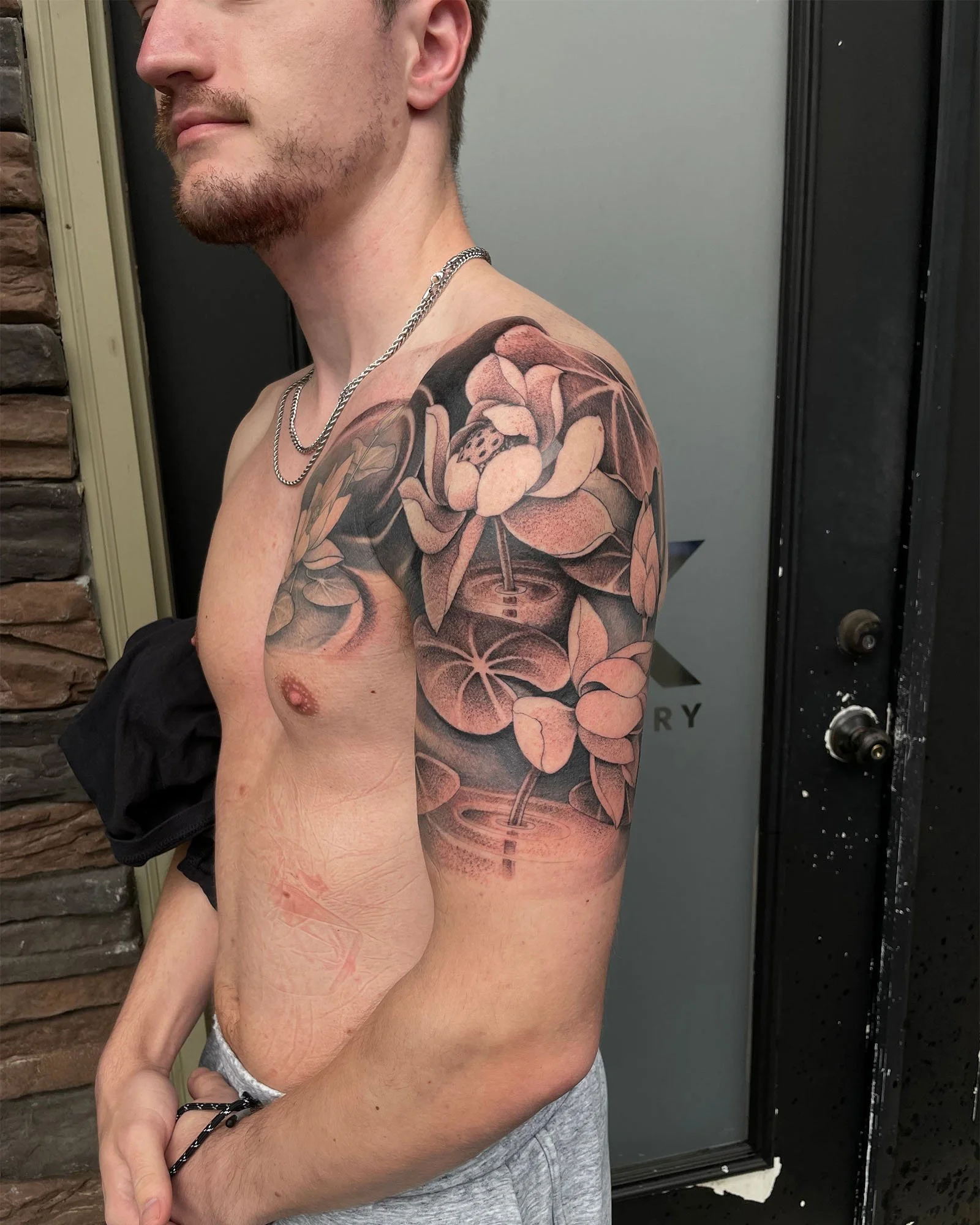 peter-anderson-large-scale-floral-tattoo-daphne-alabama.jpg