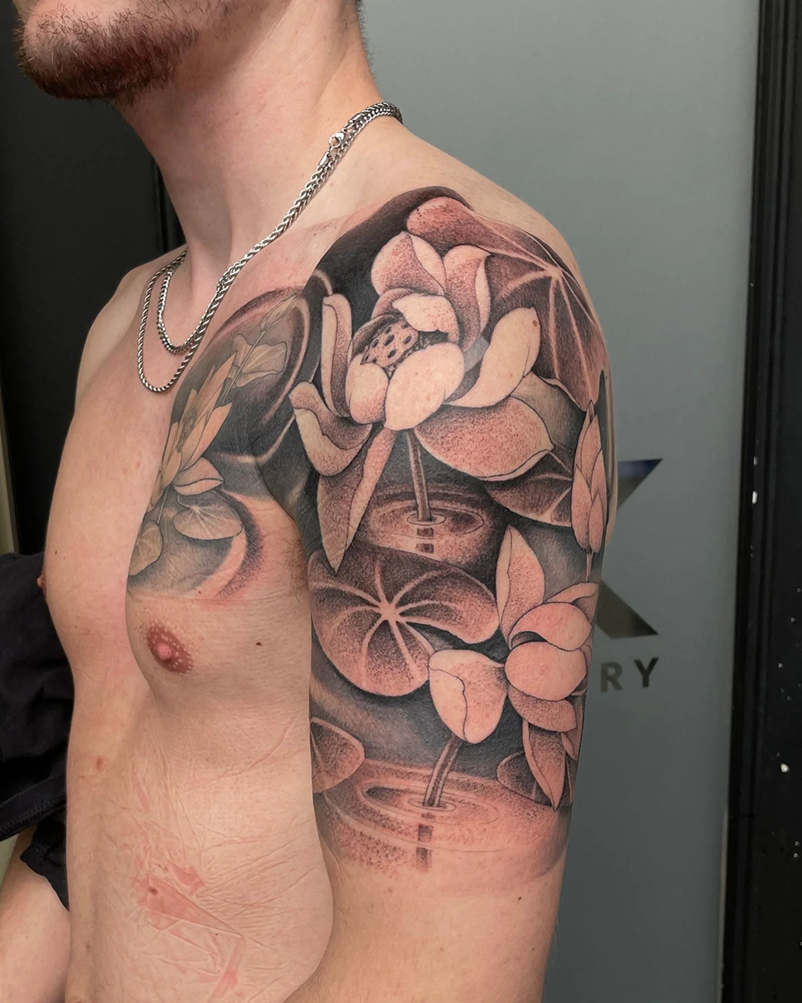 peter-anderson-large-scale-floral-tattoo-daphne-alabama.jpg