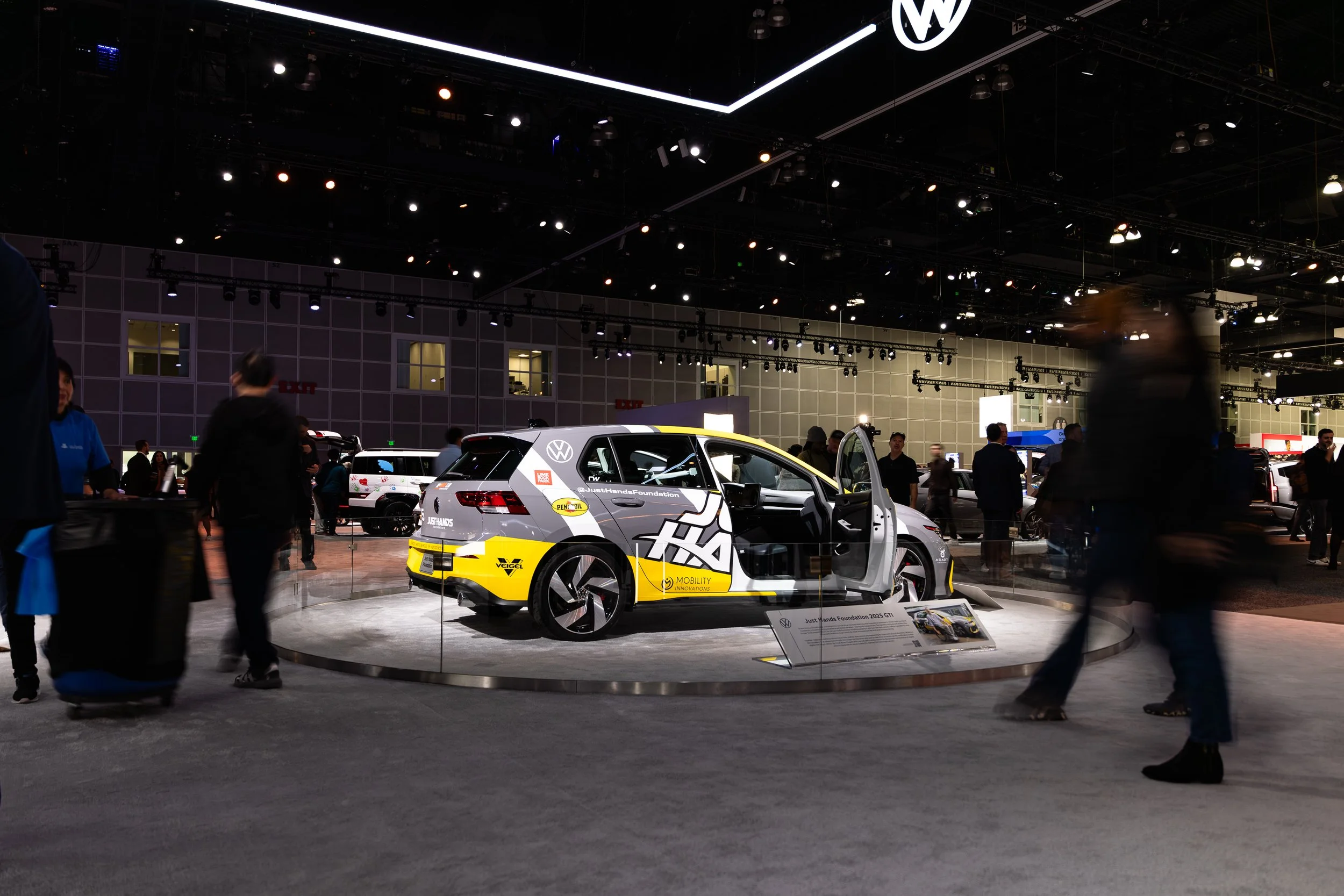 VW-LA-Auto-Show-2025-©SamDobbins-2866.jpg