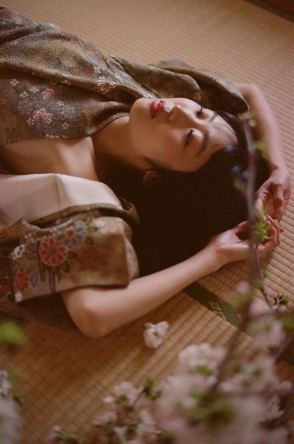 Saya and the Sakura Blossoms