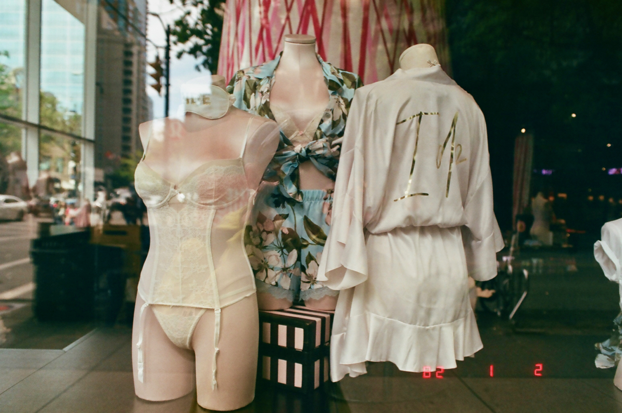 windowshopping - 4.jpg