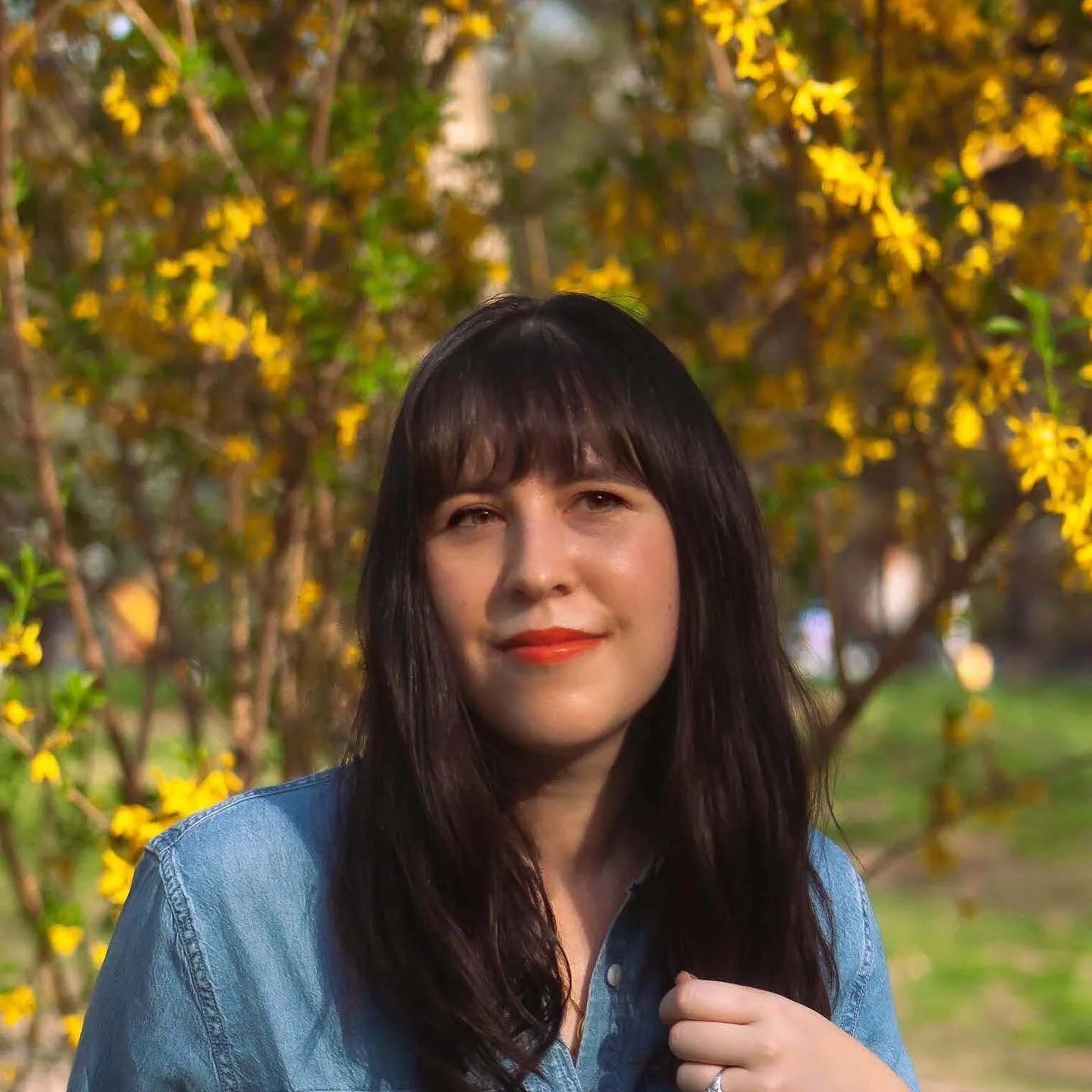 1) my new &ldquo;author&rdquo; headshot! (pre-haircut) 🌼🌼
2) me power posing on a log (yes, that is now a thing) 🪵
3) selfie post-haircut 💇🏻&zwj;♀️

Thank you to the talented @teranasaurous_rex for making me look so presentable and for putting u