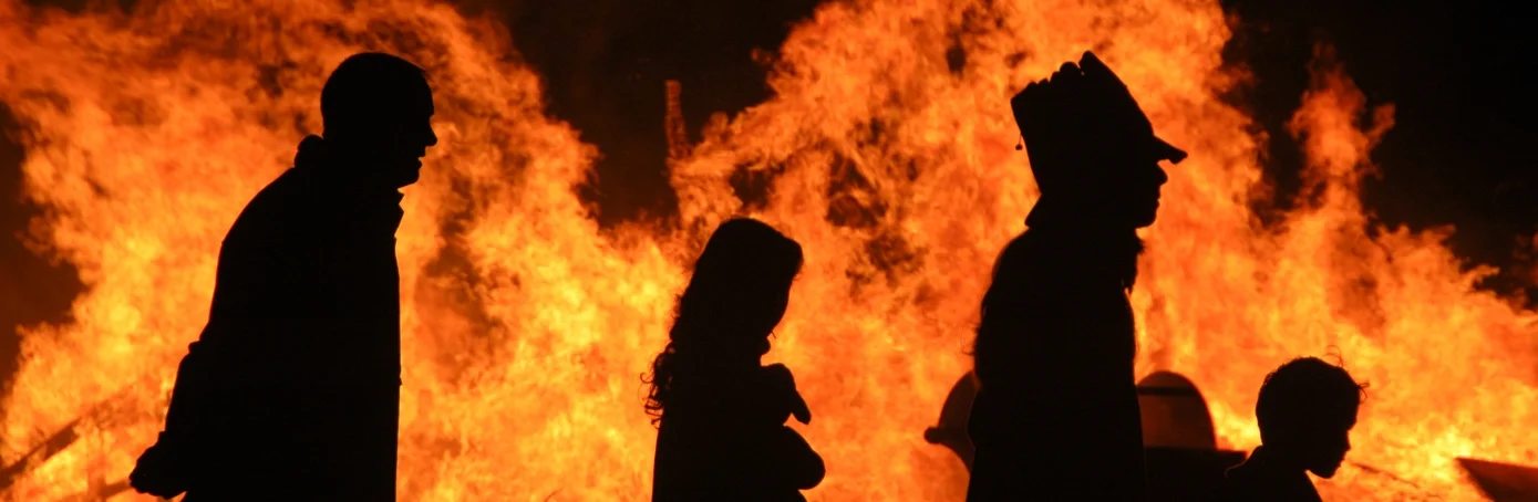 halloween-bonfire-halloween-around-world-H.jpeg