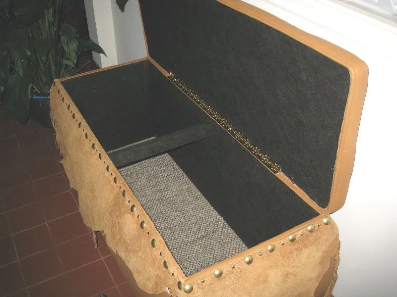 Bench1002B