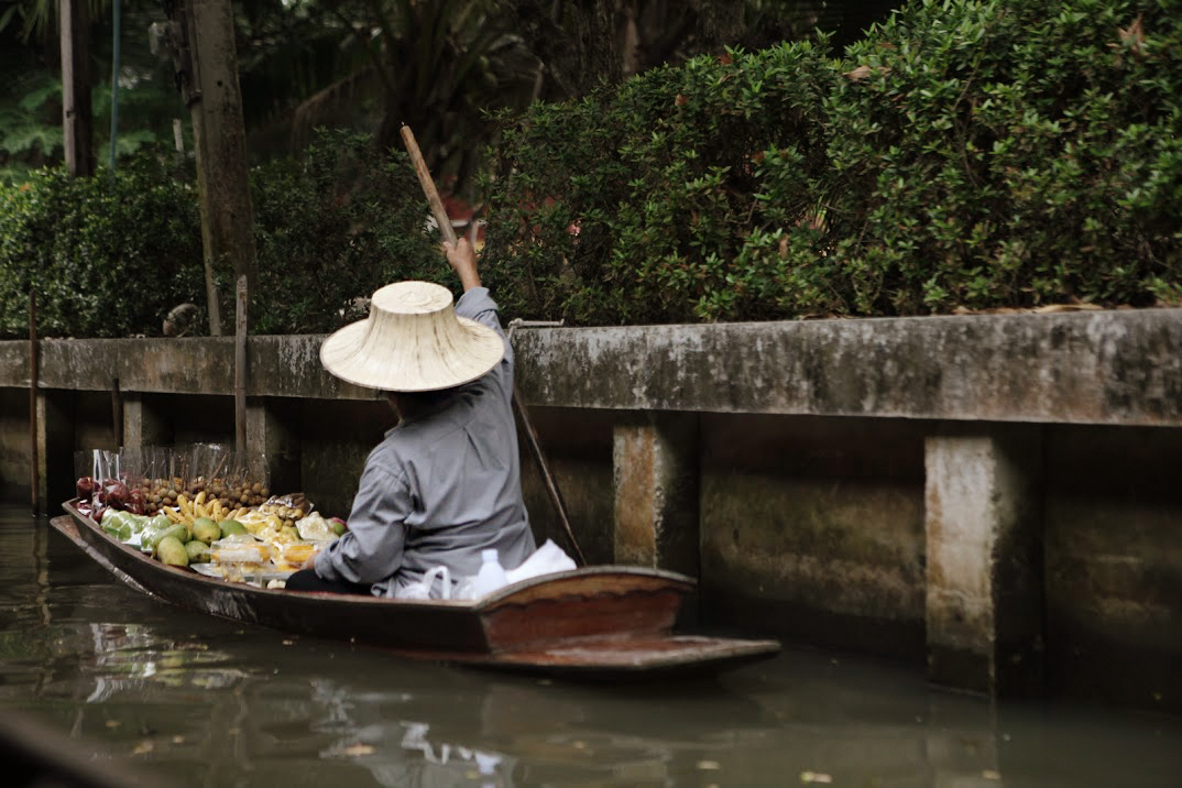 floatingmarket.jpg