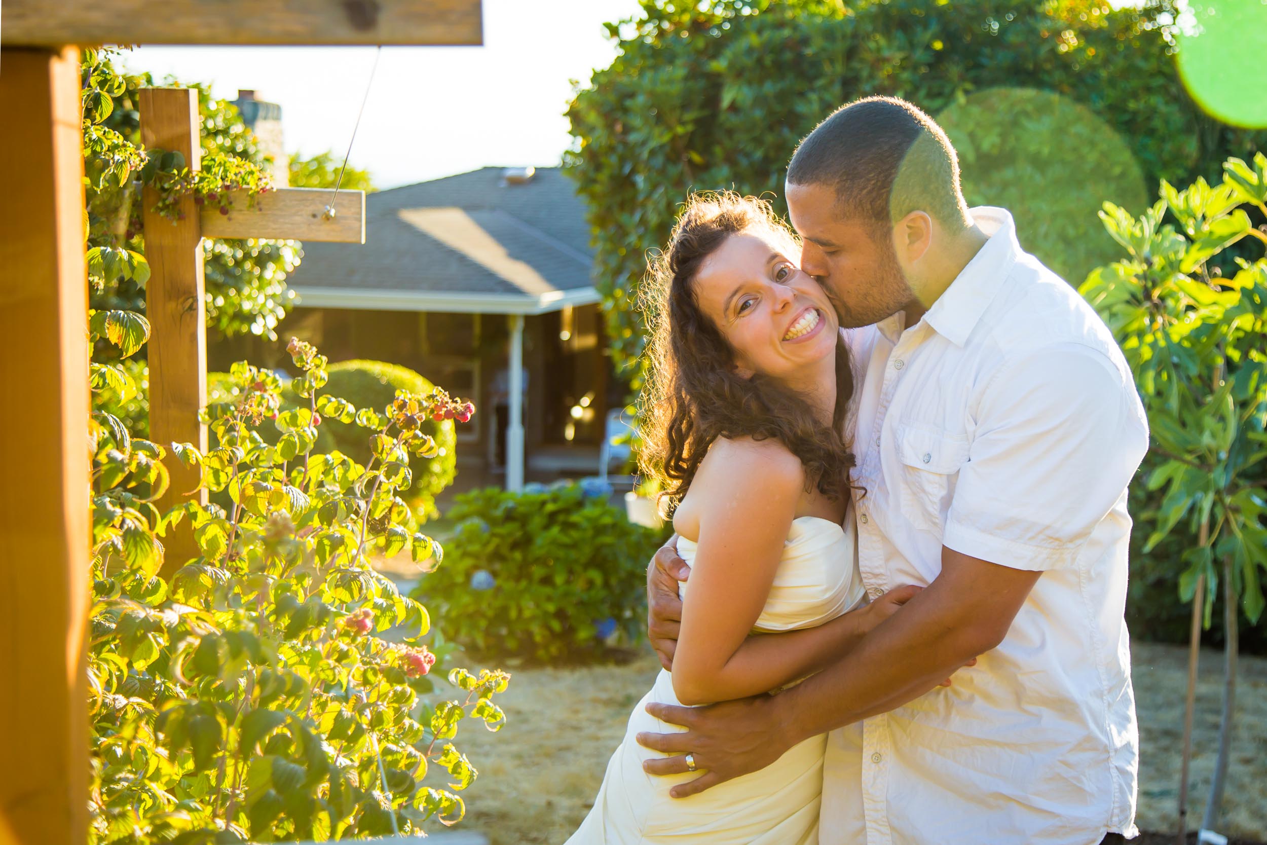 Seattle Wedding Photographer | By G. Lin Photography | Sunset portrait of bride and groom in garden