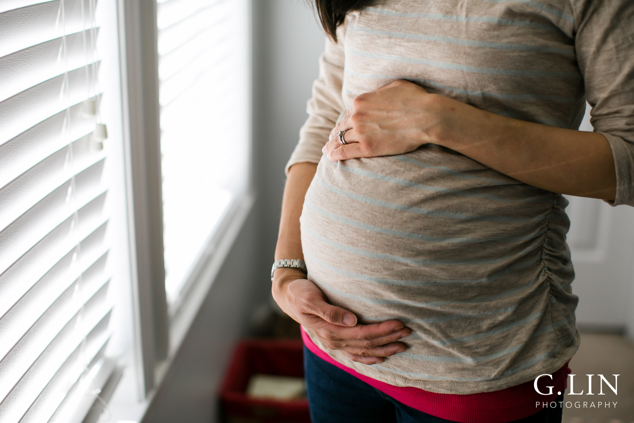 Durham Maternity Photography | G. Lin Photography | Close up portrait of woman and baby bump