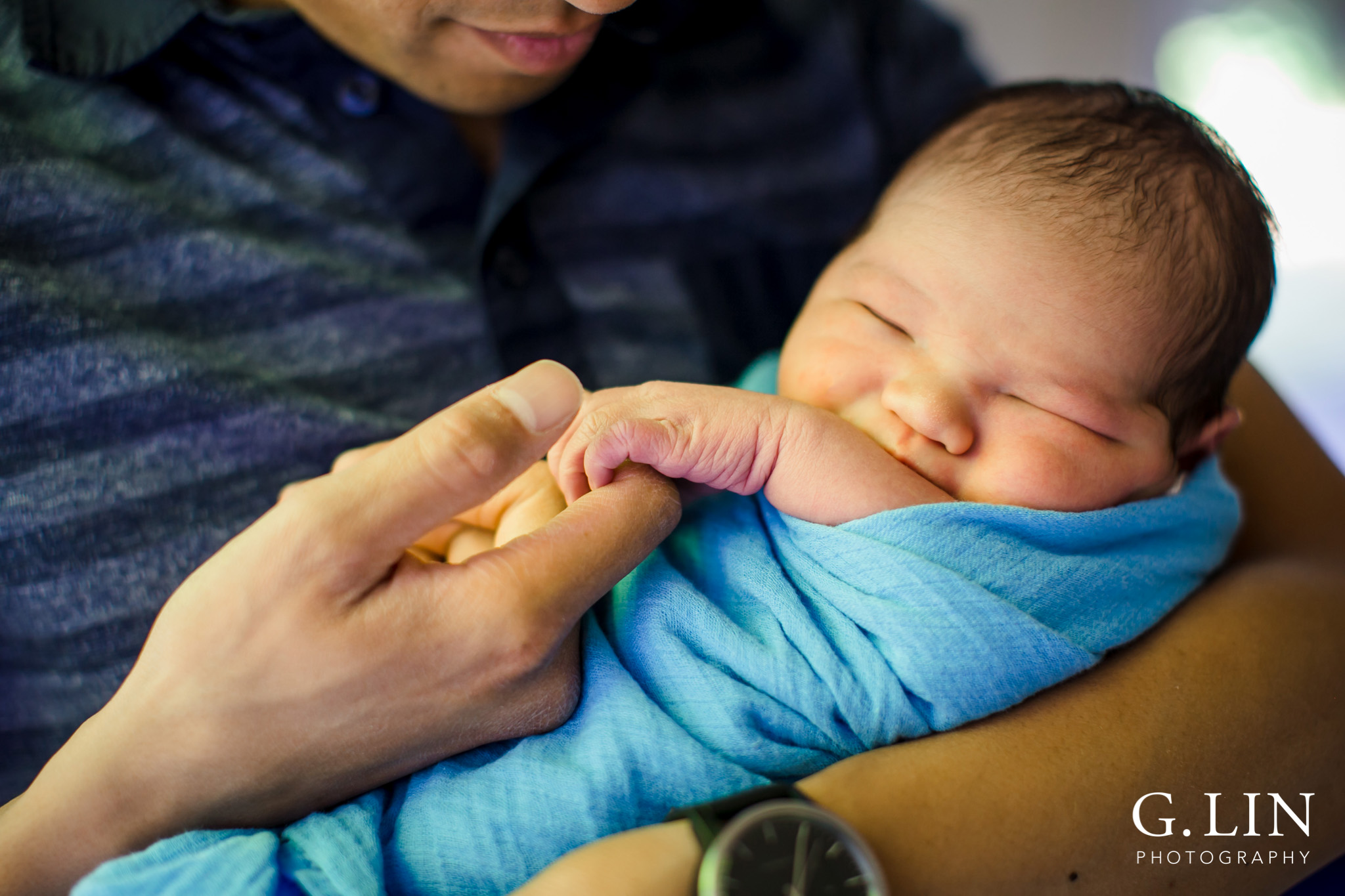 Raleigh Family Photographer | G. Lin Photography | Dad holding baby's hand