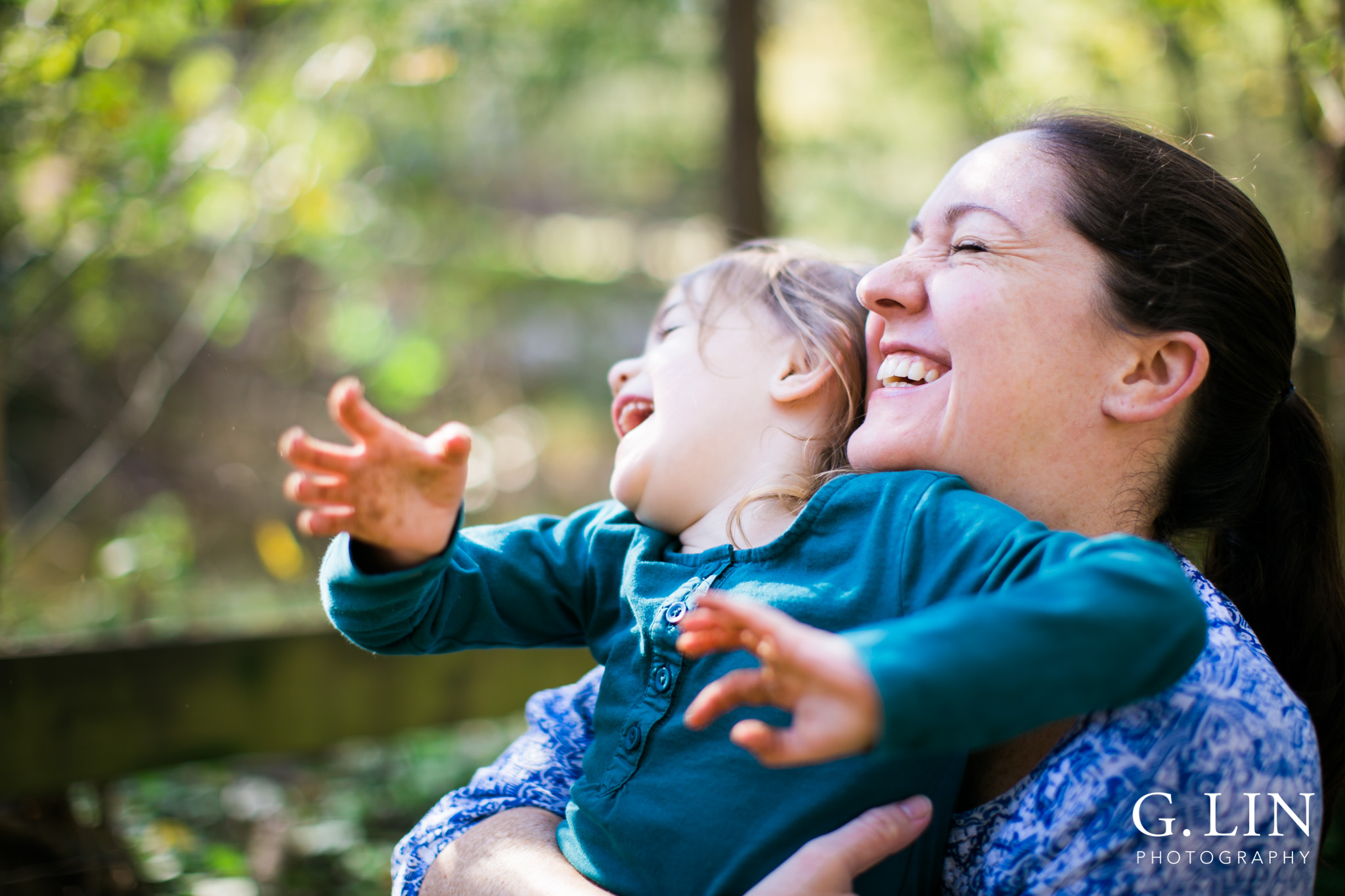 Durham Family Photographer | G. Lin Photography | Mother and daughter laughing at a joke