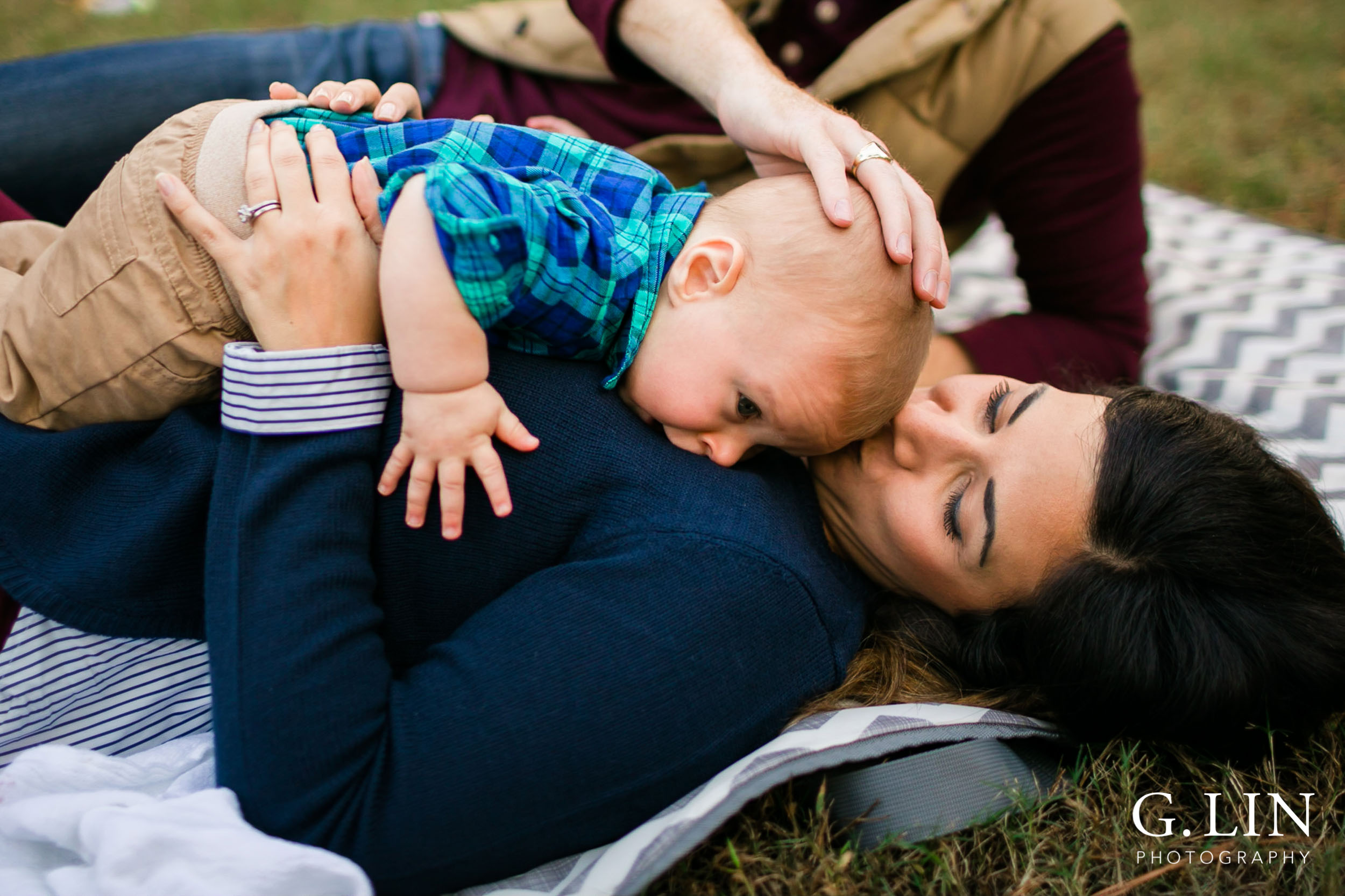 Precious moment between mom and baby | Raleigh Newborn Photographer | G. Lin Photography