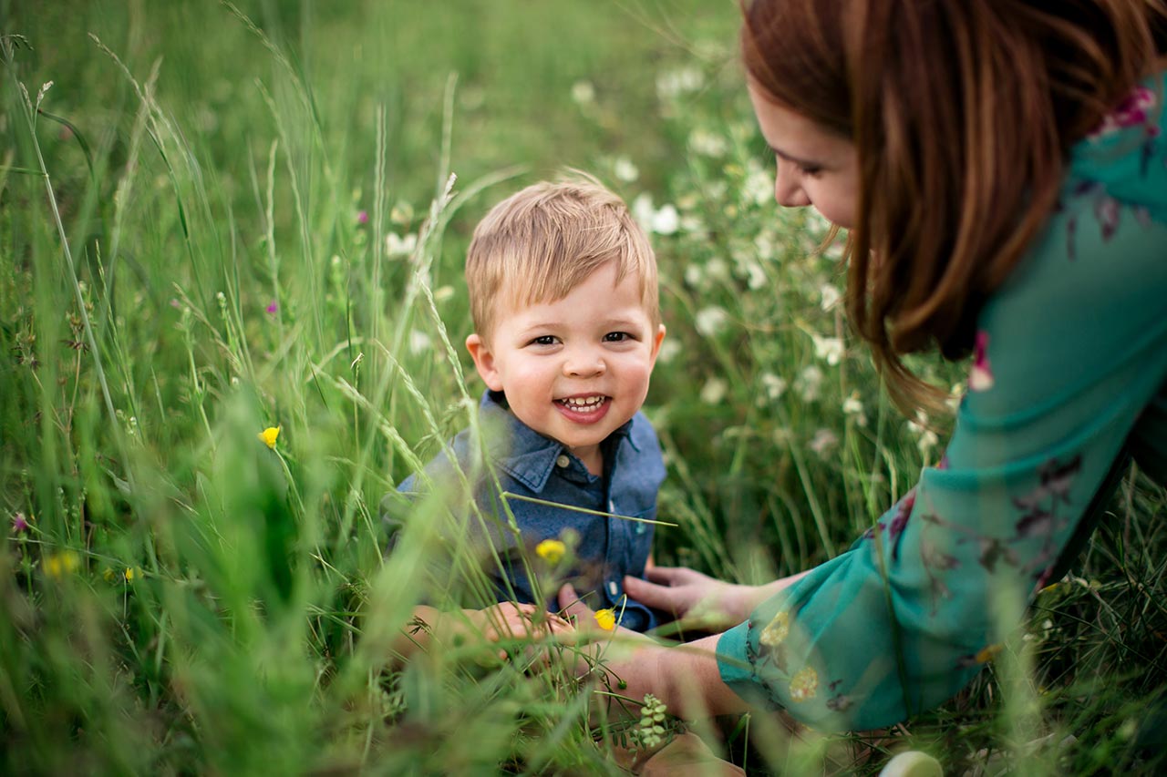 Durham Maternity Photographer | G. Lin Photography | Little boy smiling at camera