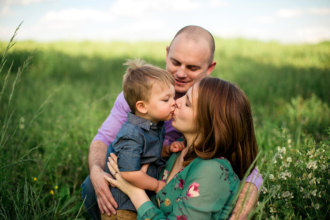 Raleigh Family Photographer | G. Lin Photography | Toddler boy kissing mom