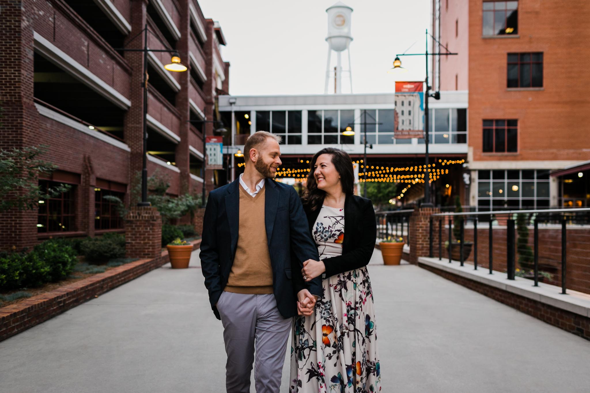 Outdoor portrait of couple | Durham Photographer | By G. Lin Photography