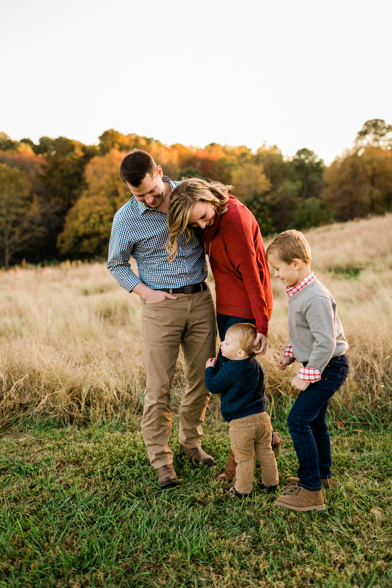Candid family photo at NCMA | Raleigh Family Photographer | By G. Lin Photography