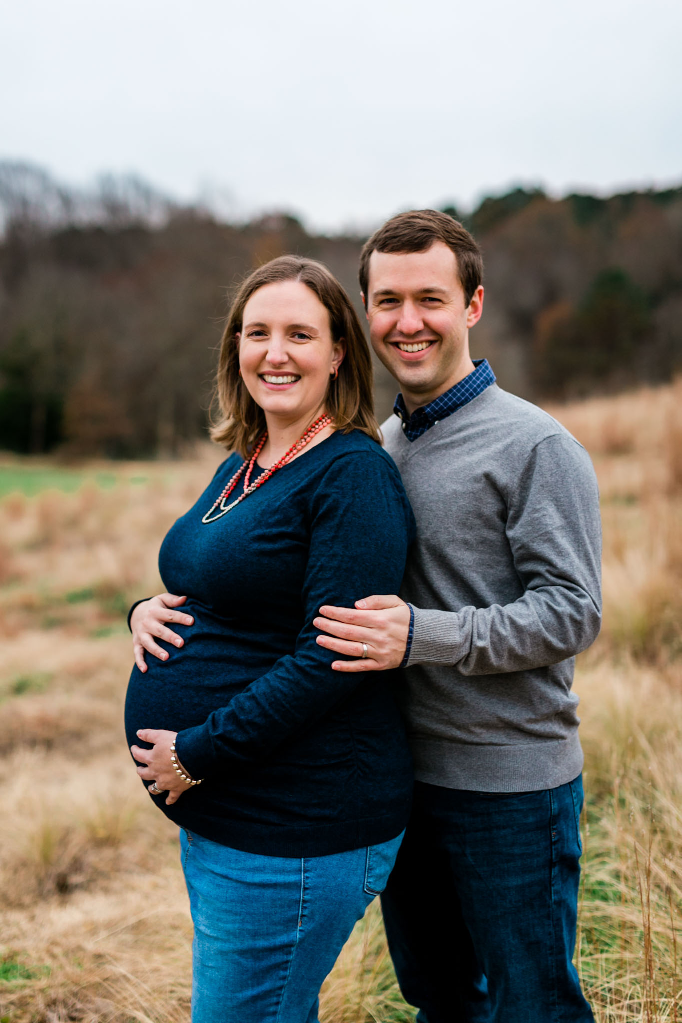 Outdoor maternity session at ncma | Raleigh Maternity Photographer | By G. Lin Photography