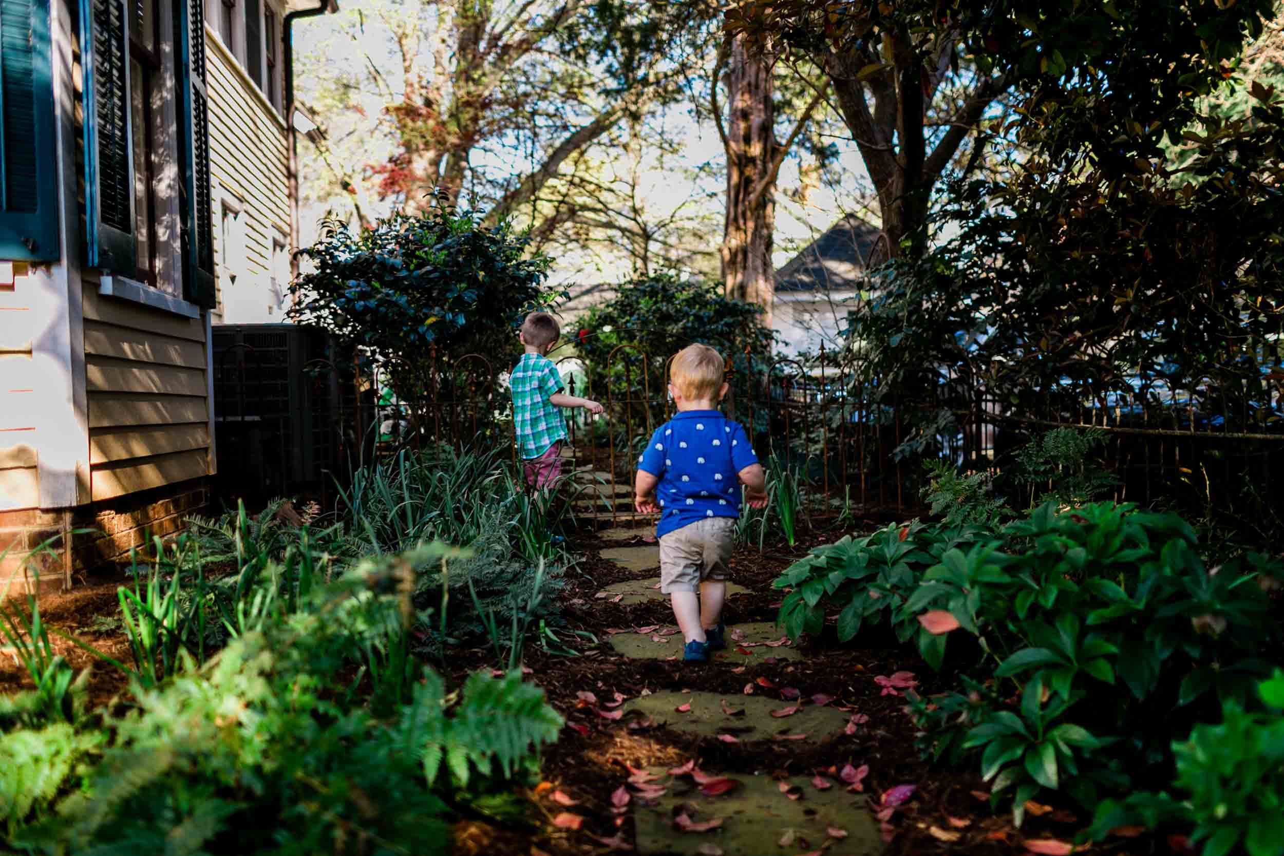 Durham Family Photographer | By G. Lin Photography | Children walking in yard