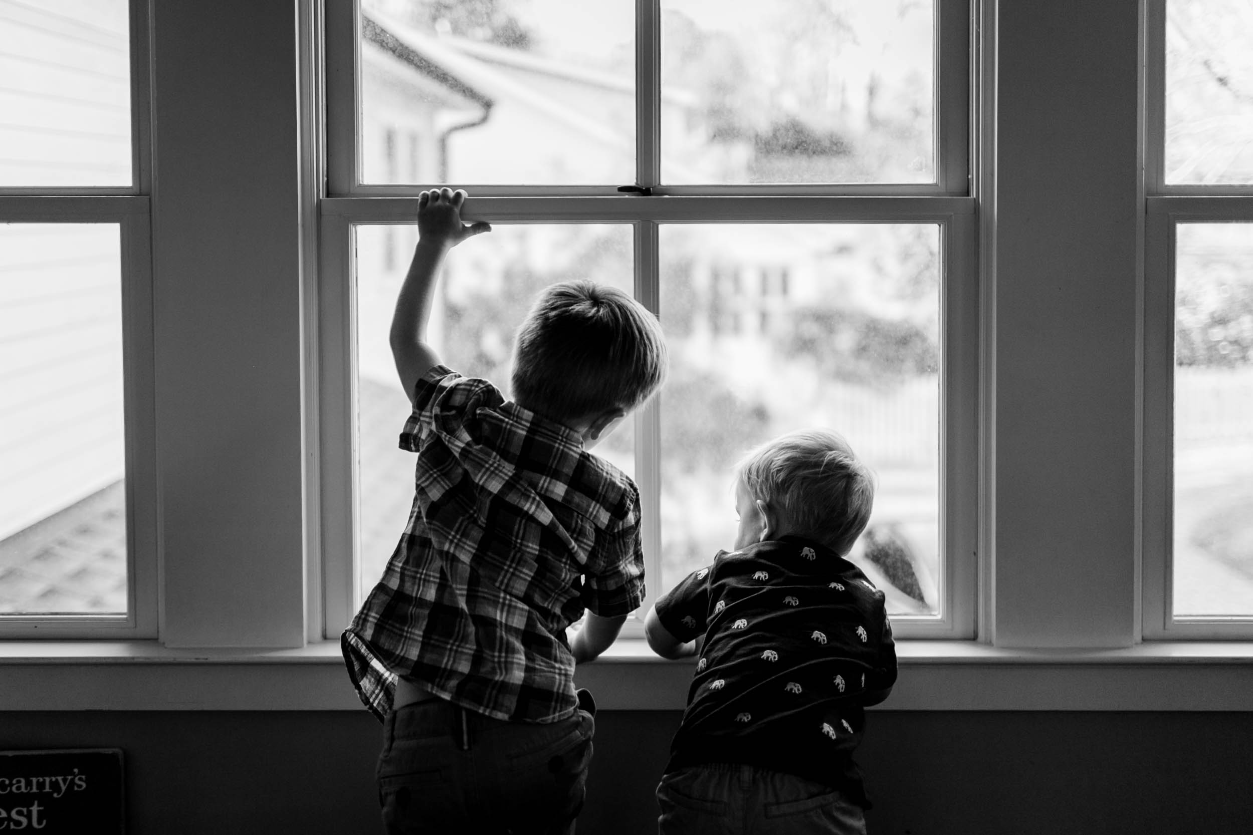 Children playing by window | Durham Photographer | By G. Lin Photography