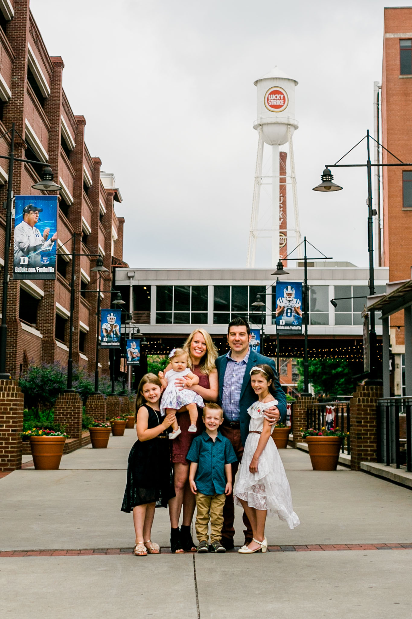 Durham Family Photographer | By G. Lin Photography | Outdoor summer family portrait 