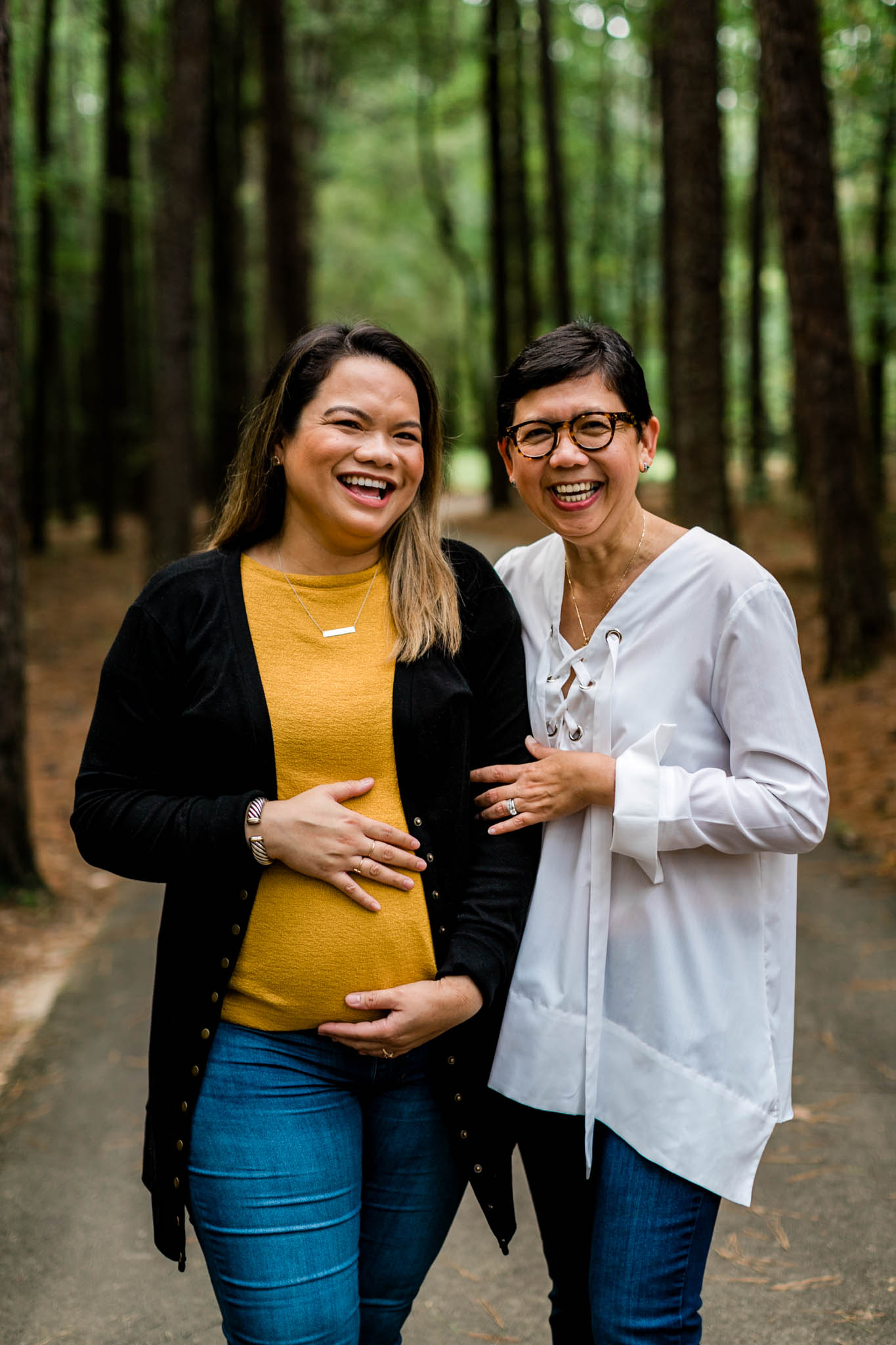 Mother and daughter maternity photographer | Raleigh Family Photographer | By G. Lin Photography | Umstead Park