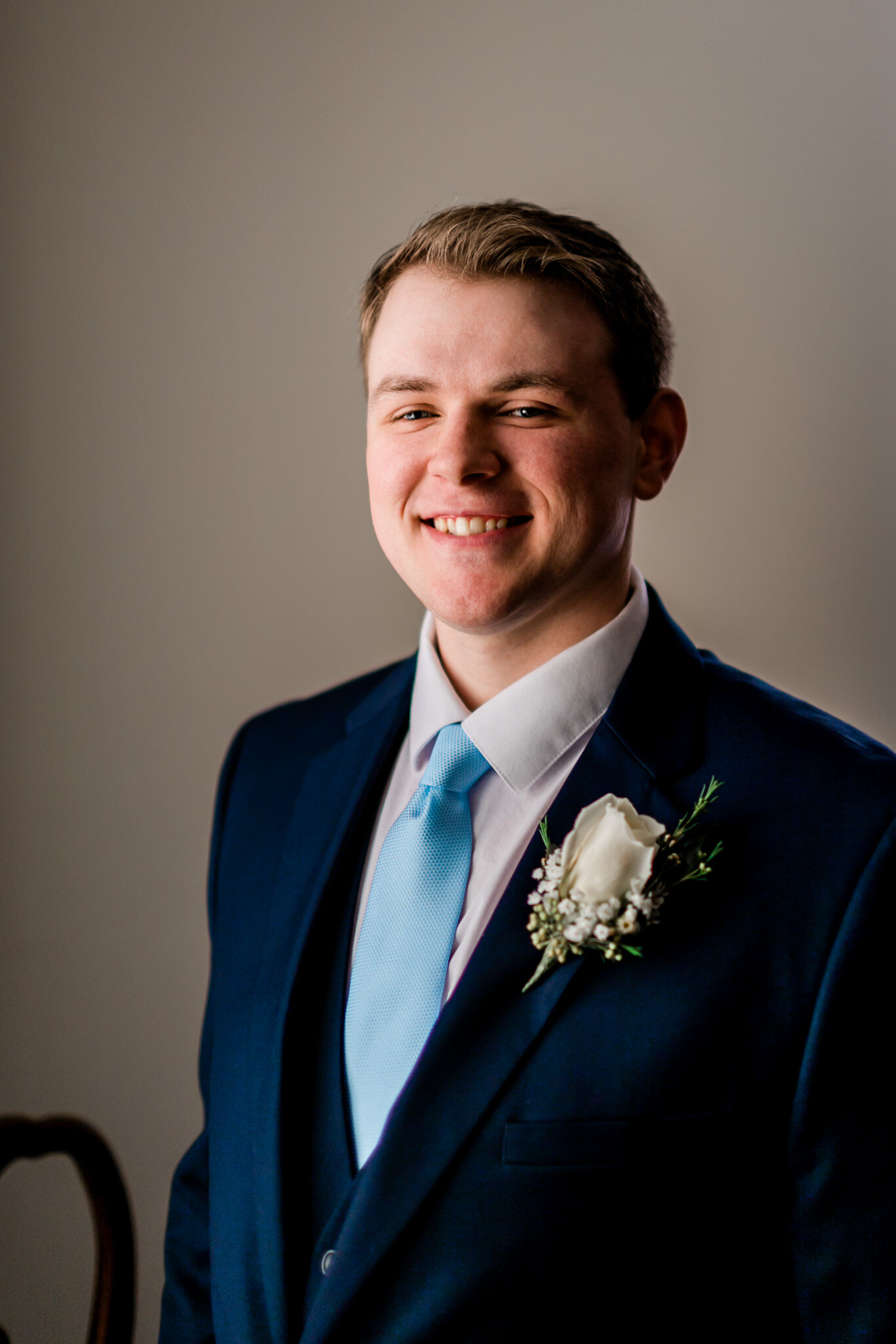 Durham Wedding Photographer | By G. Lin Photography | Groom smiling at camera