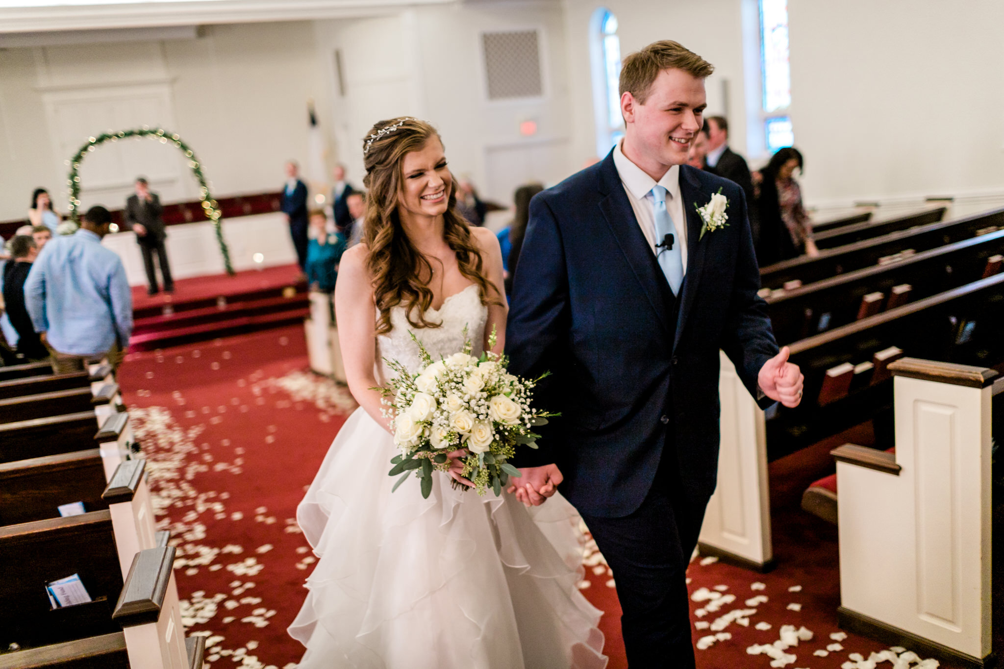 Durham Wedding Photographer | By G. Lin Photography | Groom giving a thumbs up