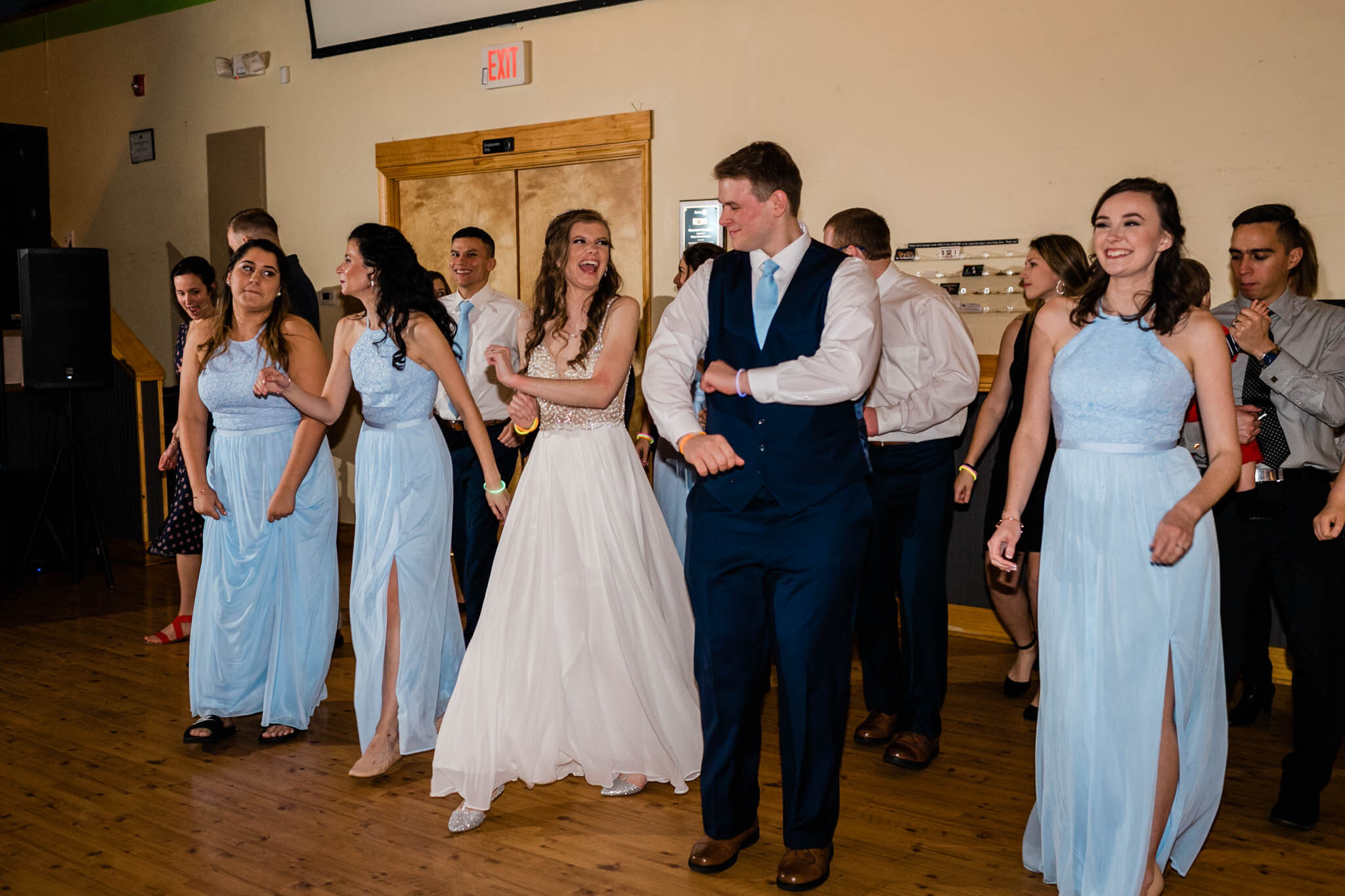 Durham Wedding Photographer | By G. Lin Photography | Guests and bride and groom dancing during reception