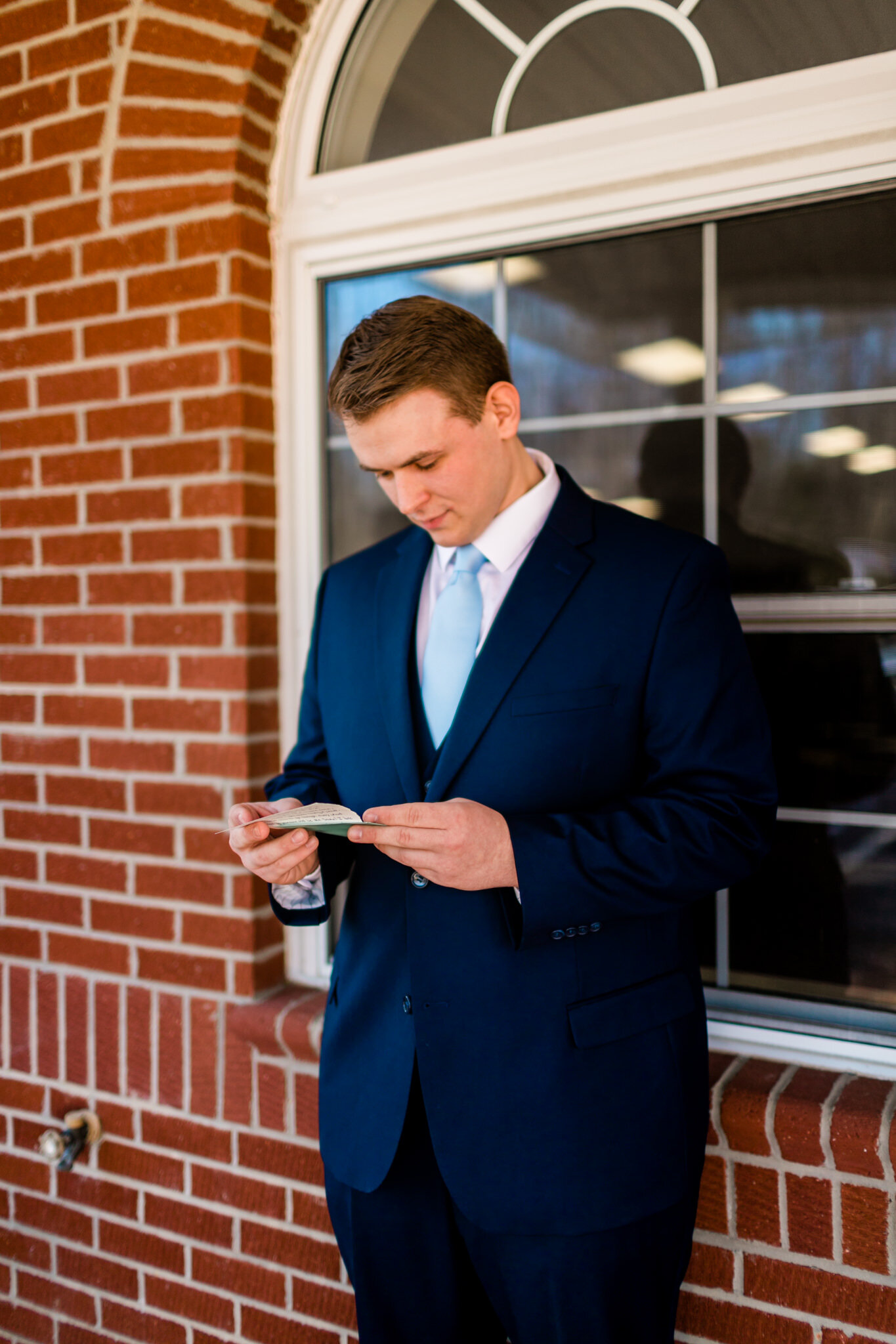 Durham Wedding Photographer | By G. Lin Photography | Groom reading letter from bride